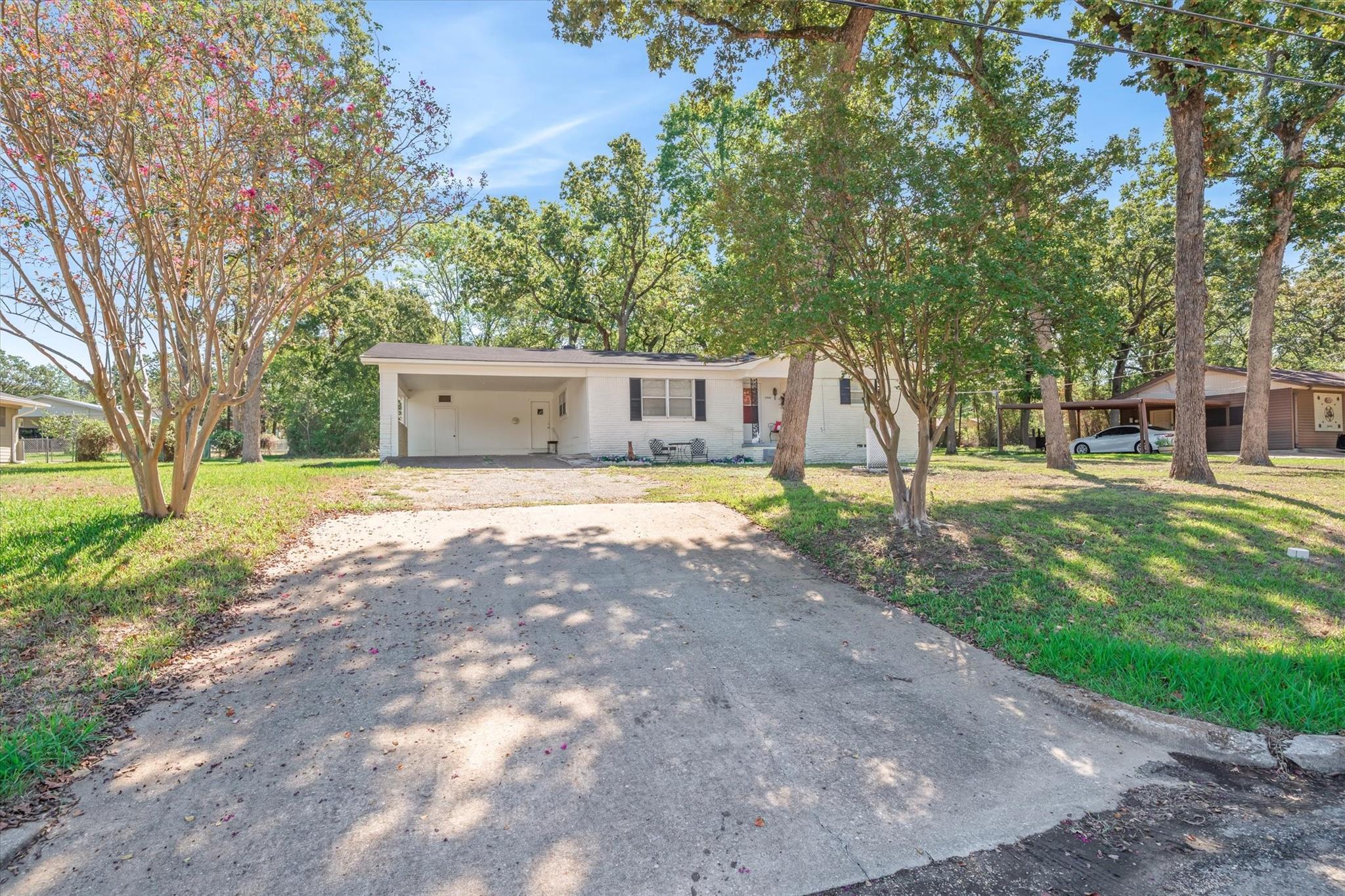main property photo 0
