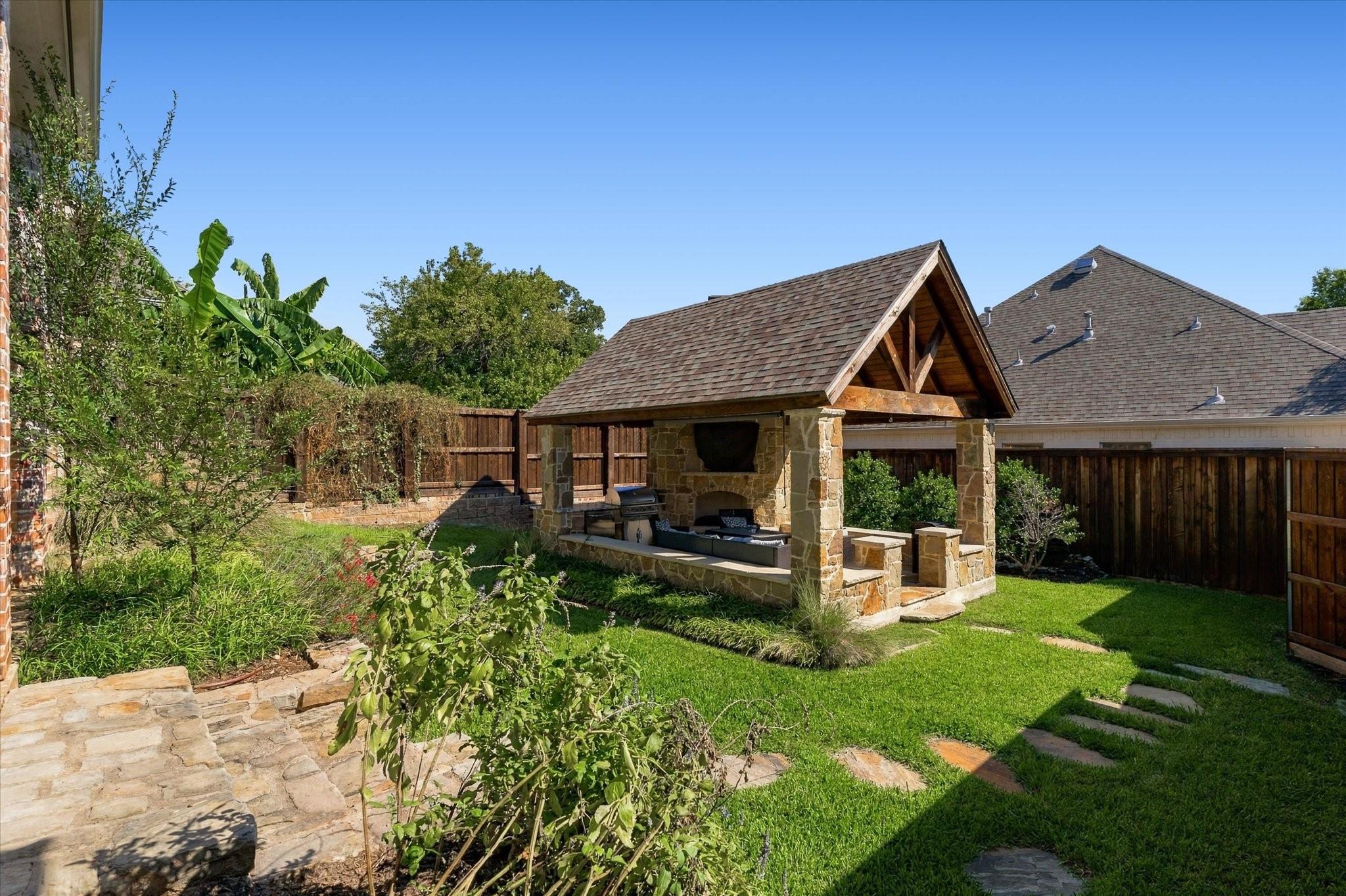 main property photo 31