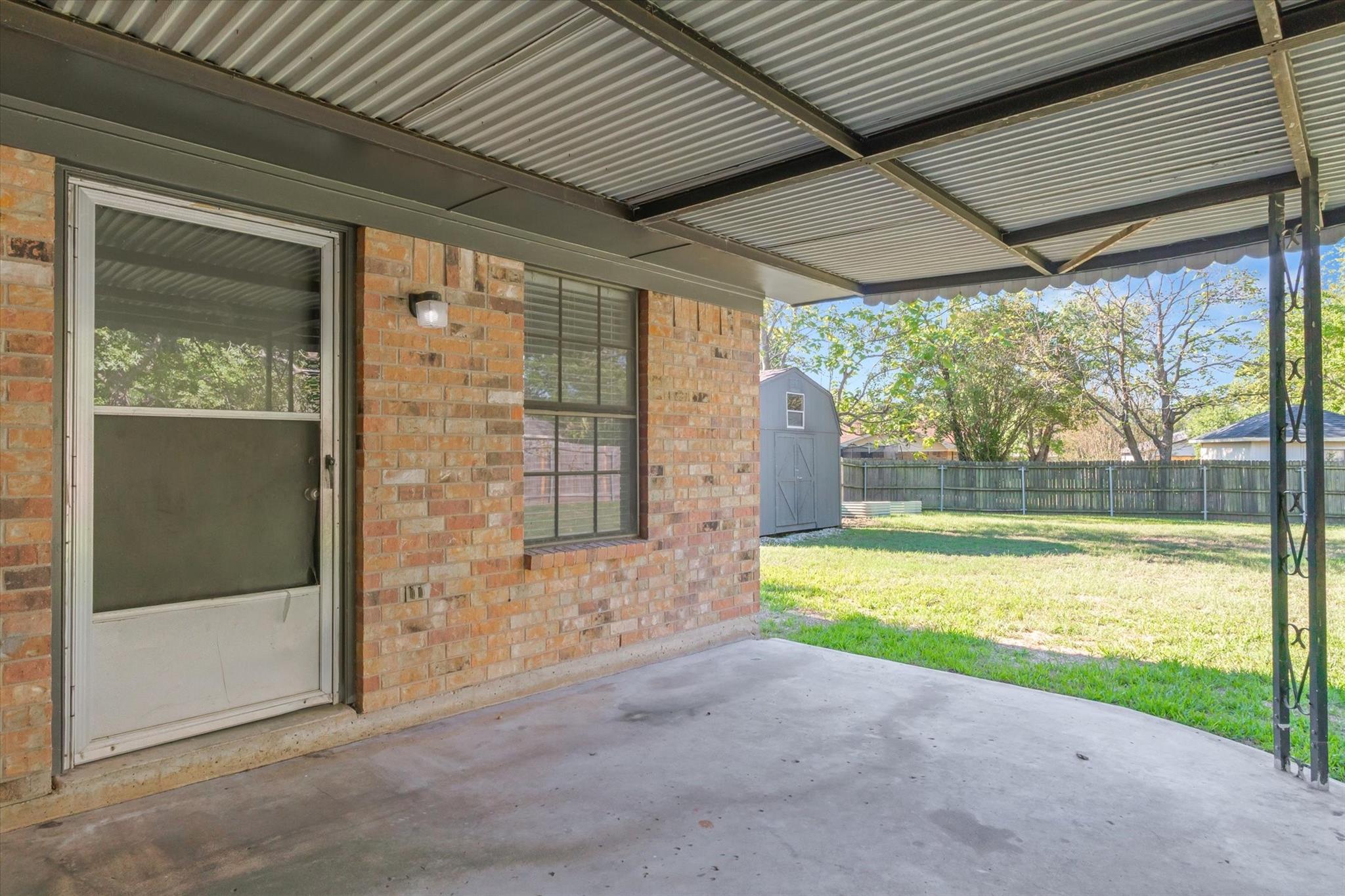 main property photo 27