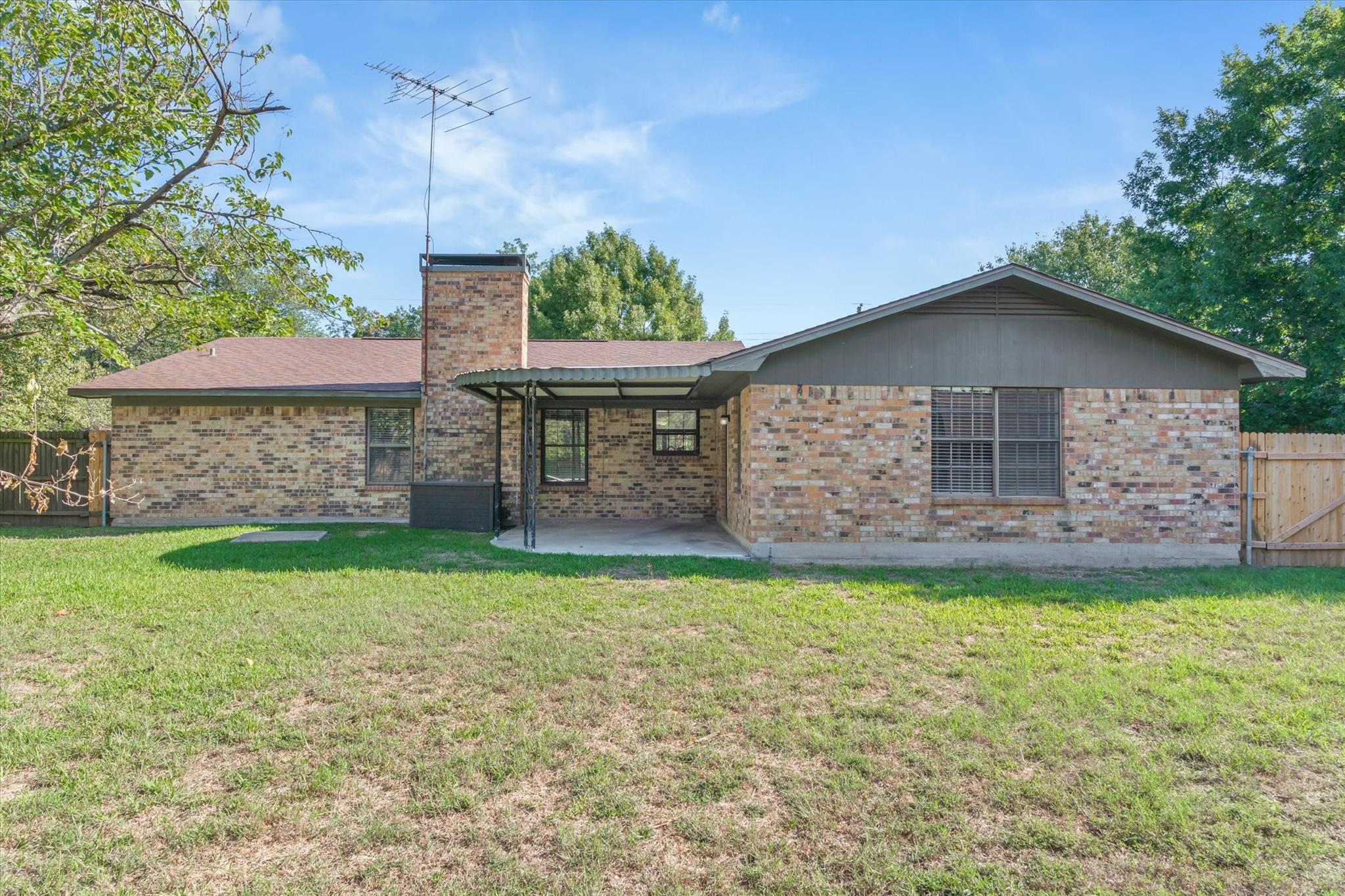 main property photo 29