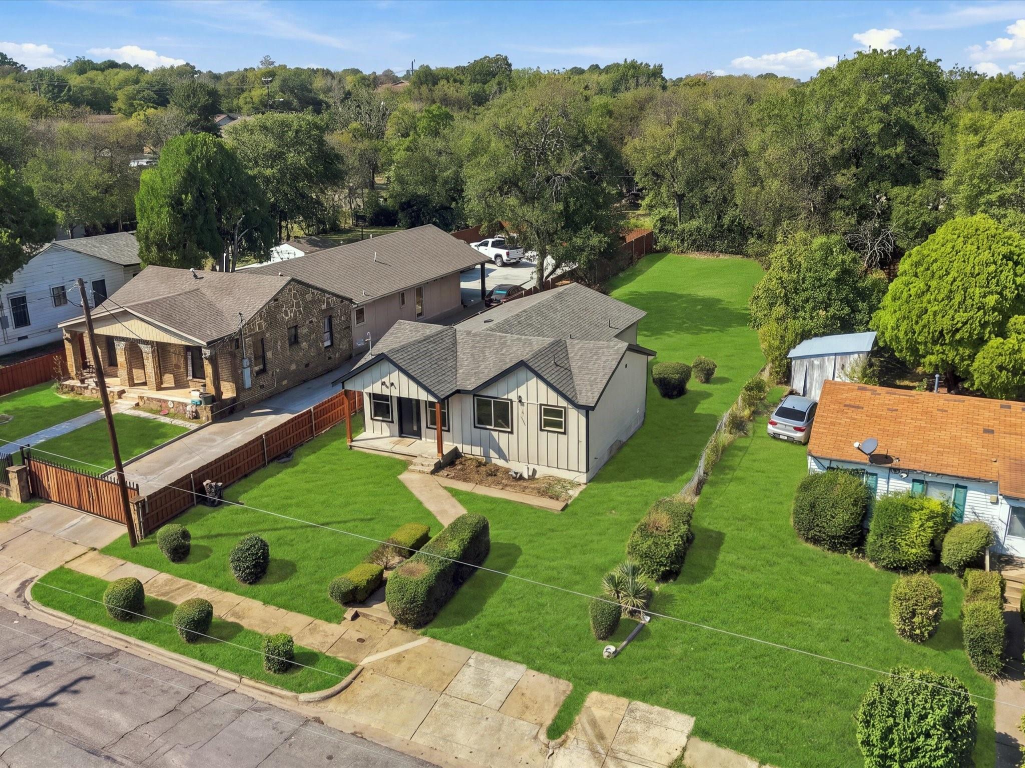 main property photo 0