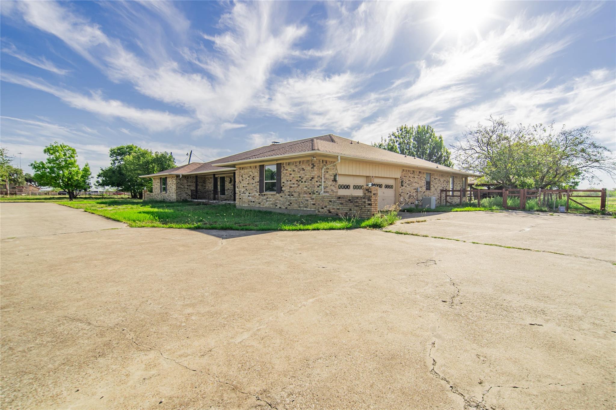 main property photo 36