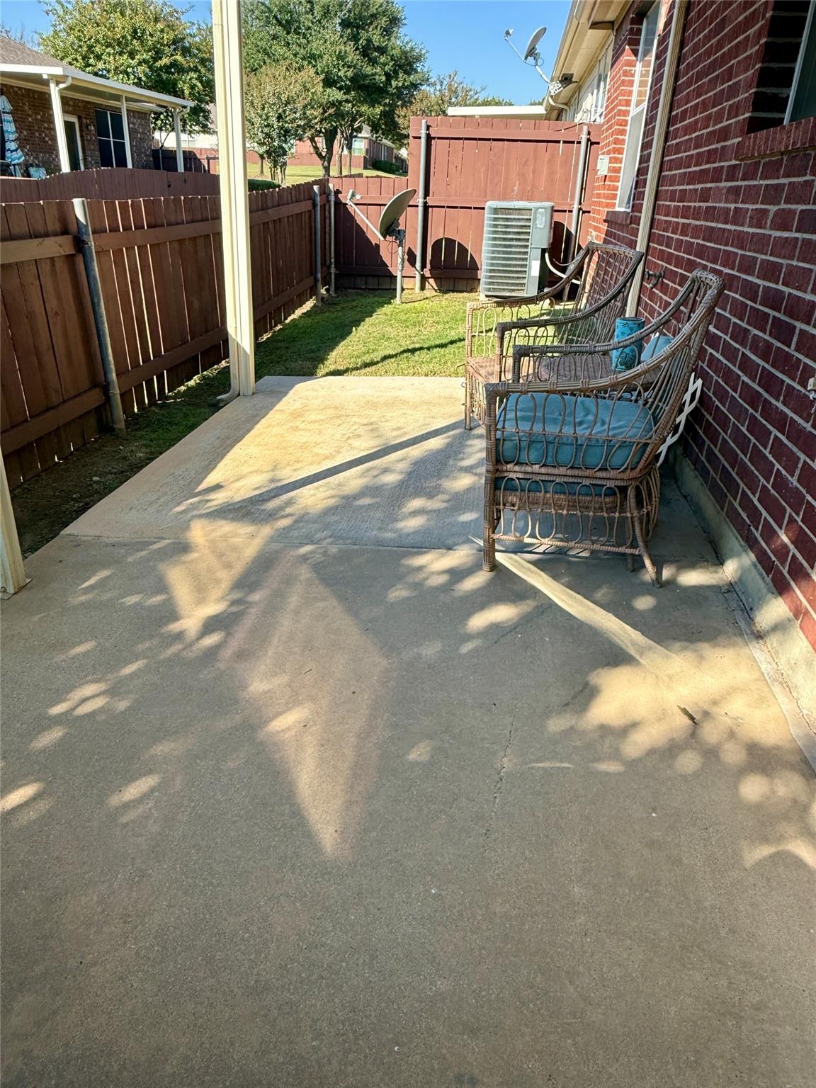main property photo 32