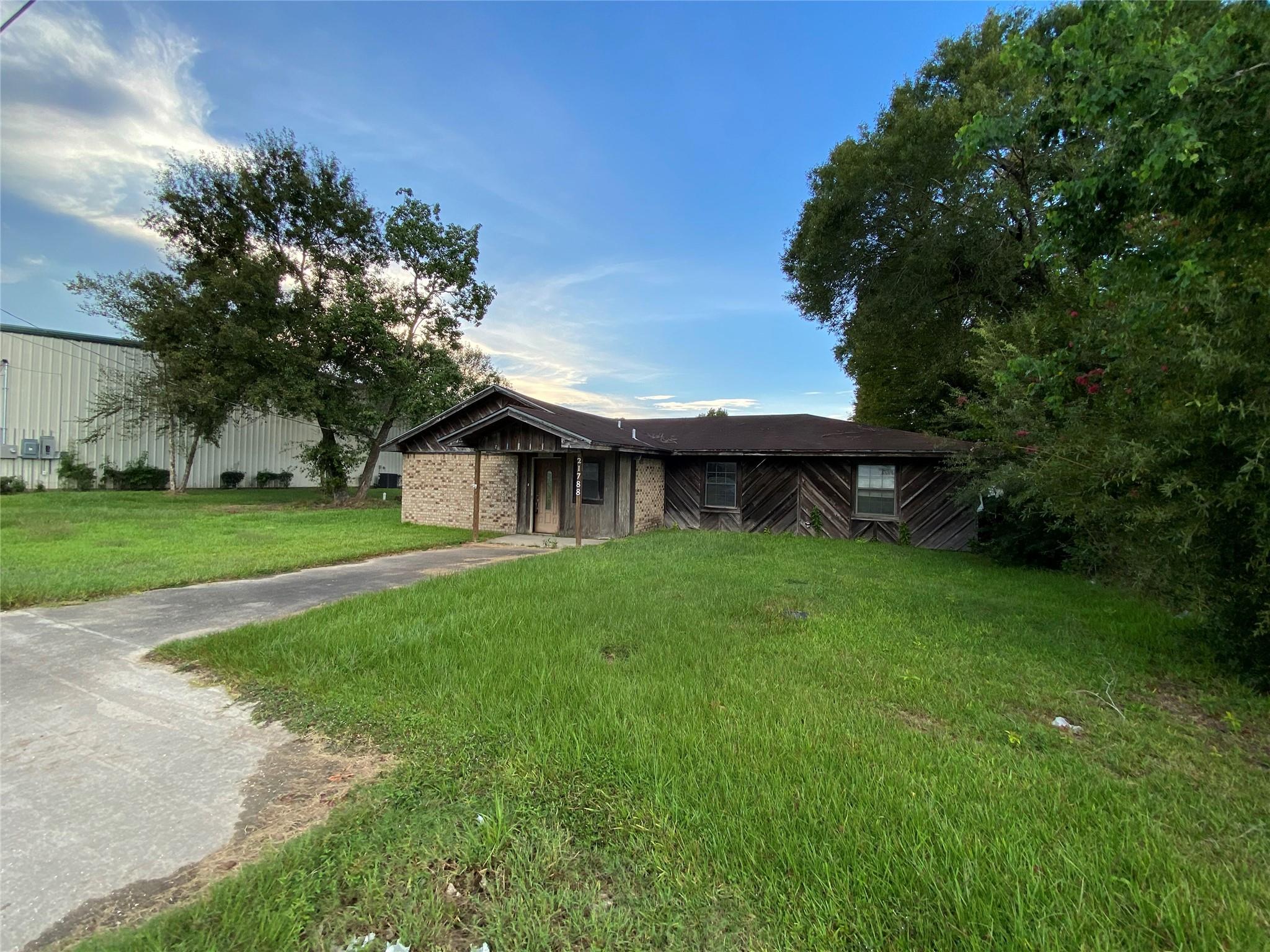 main property photo 2
