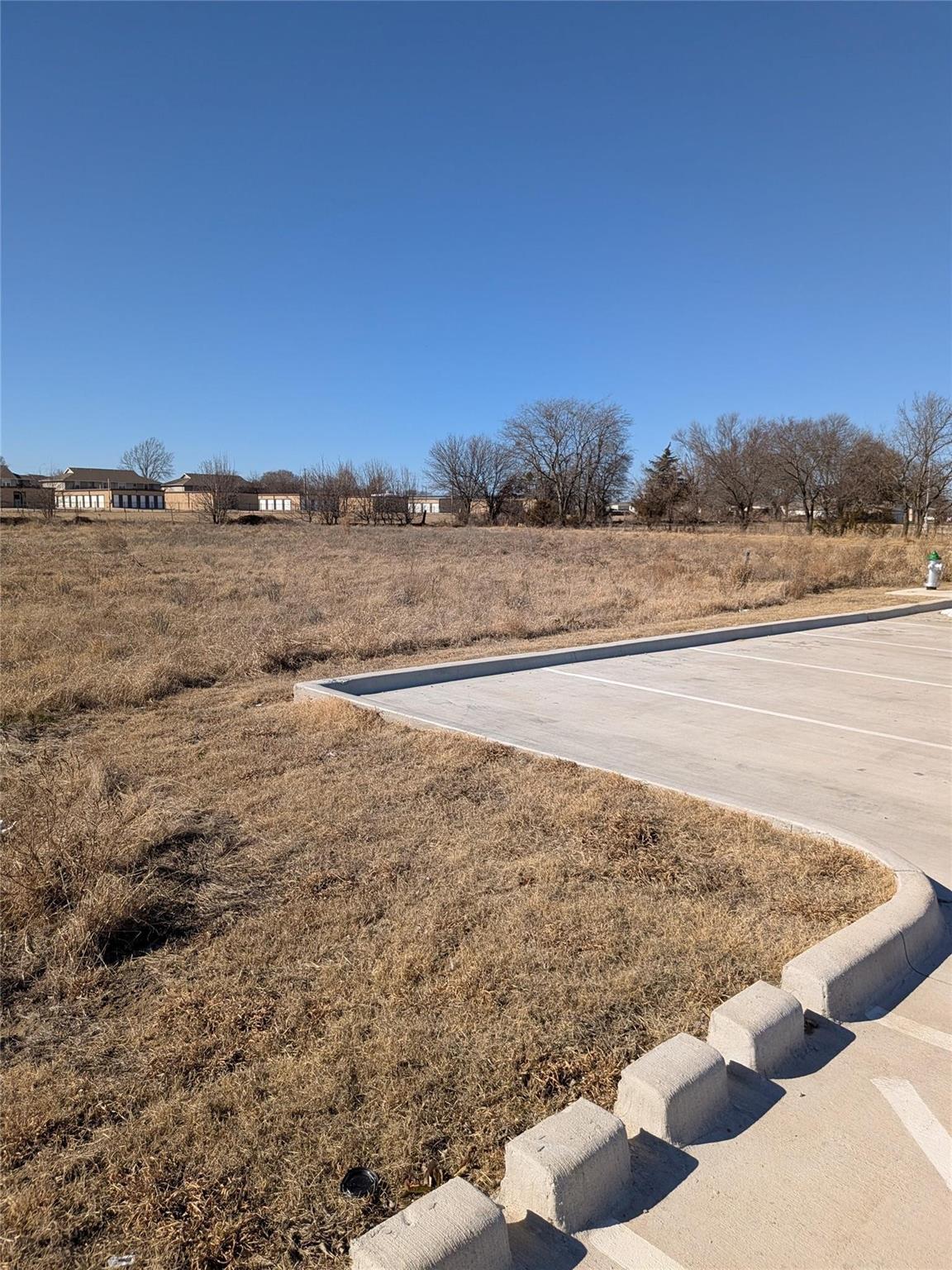 main property photo 9
