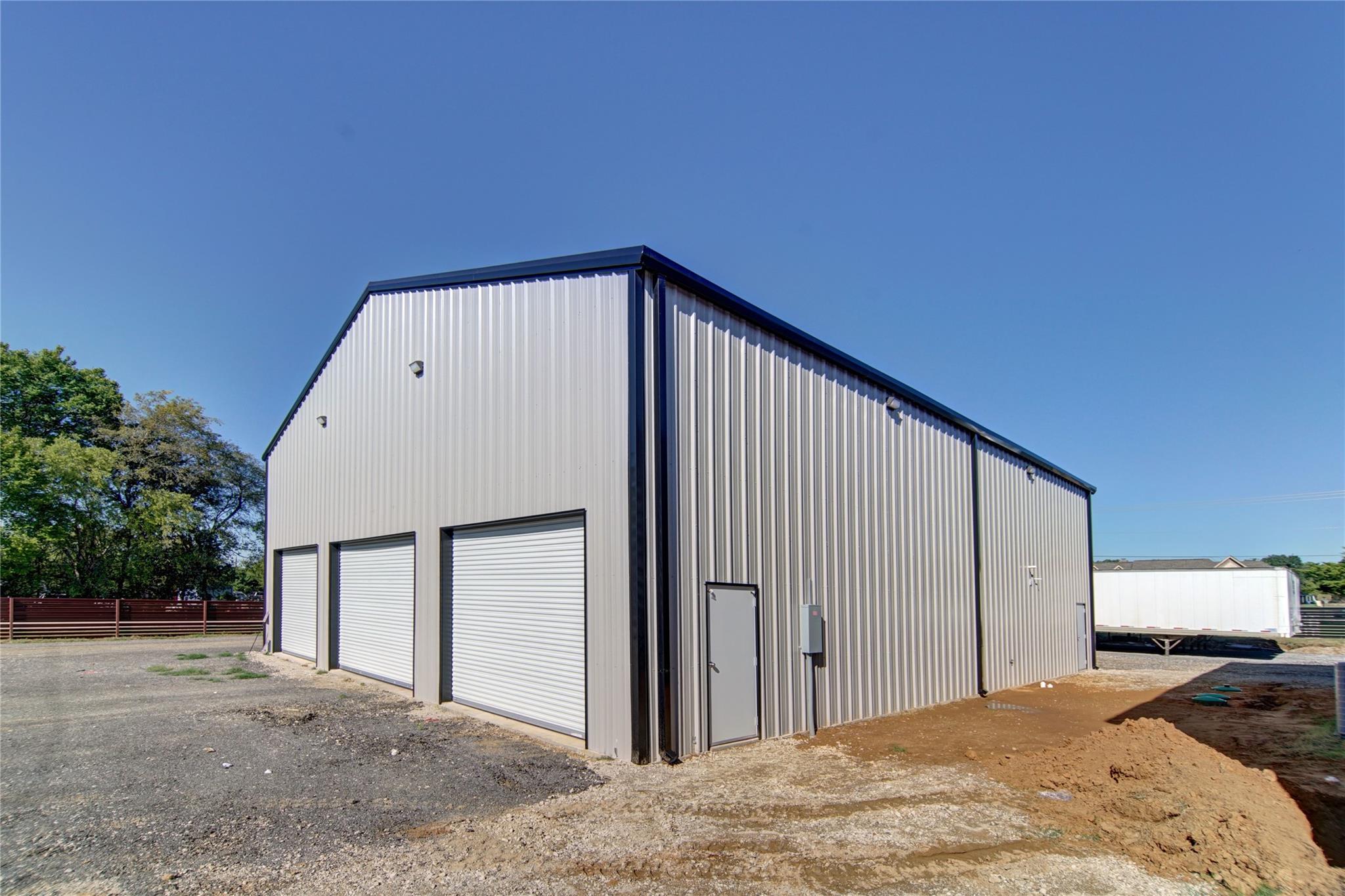 main property photo 29