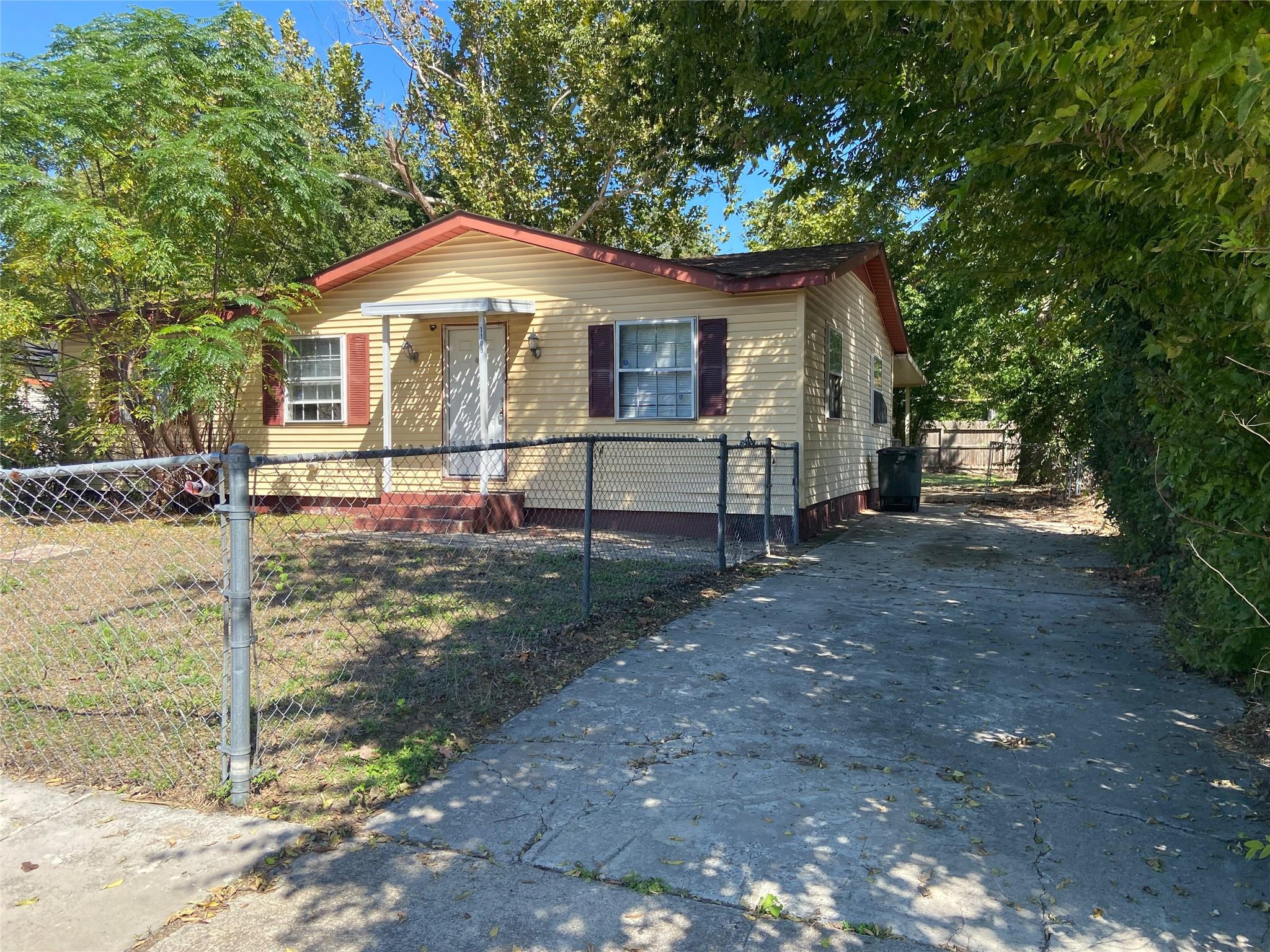 main property photo 0