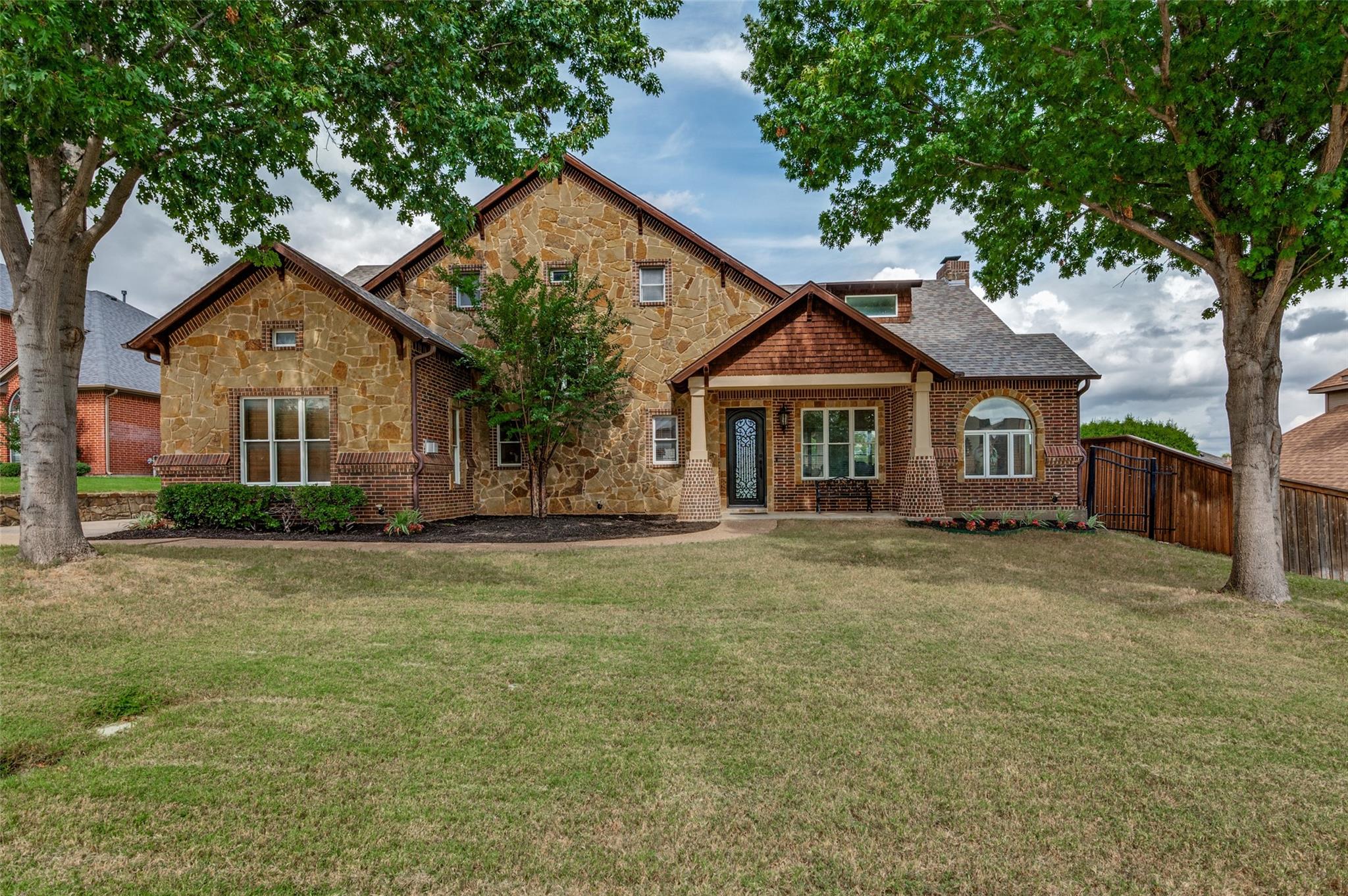 main property photo 0