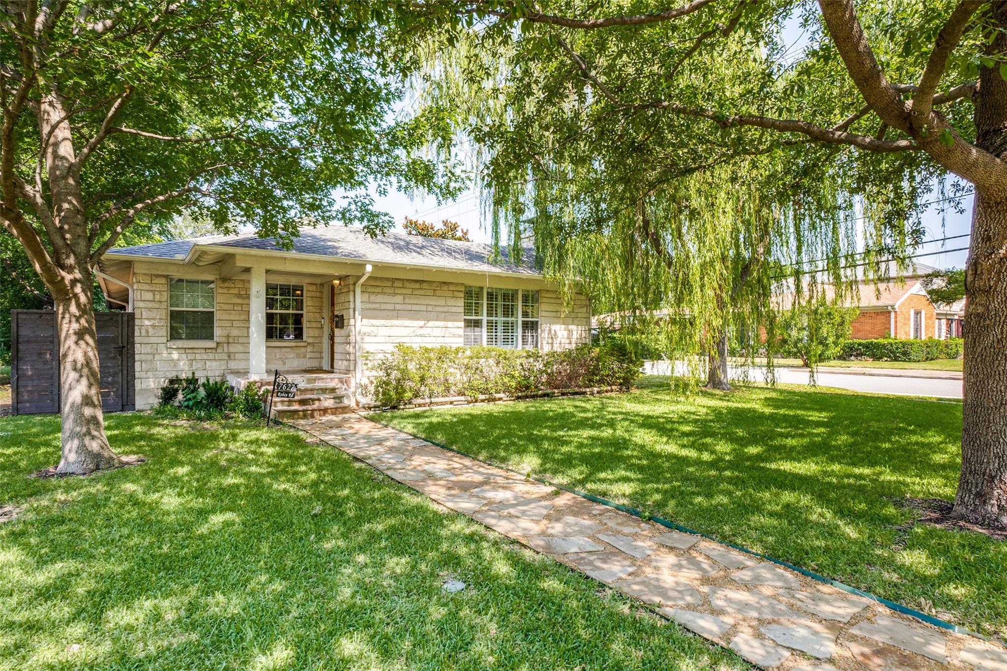 main property photo 0
