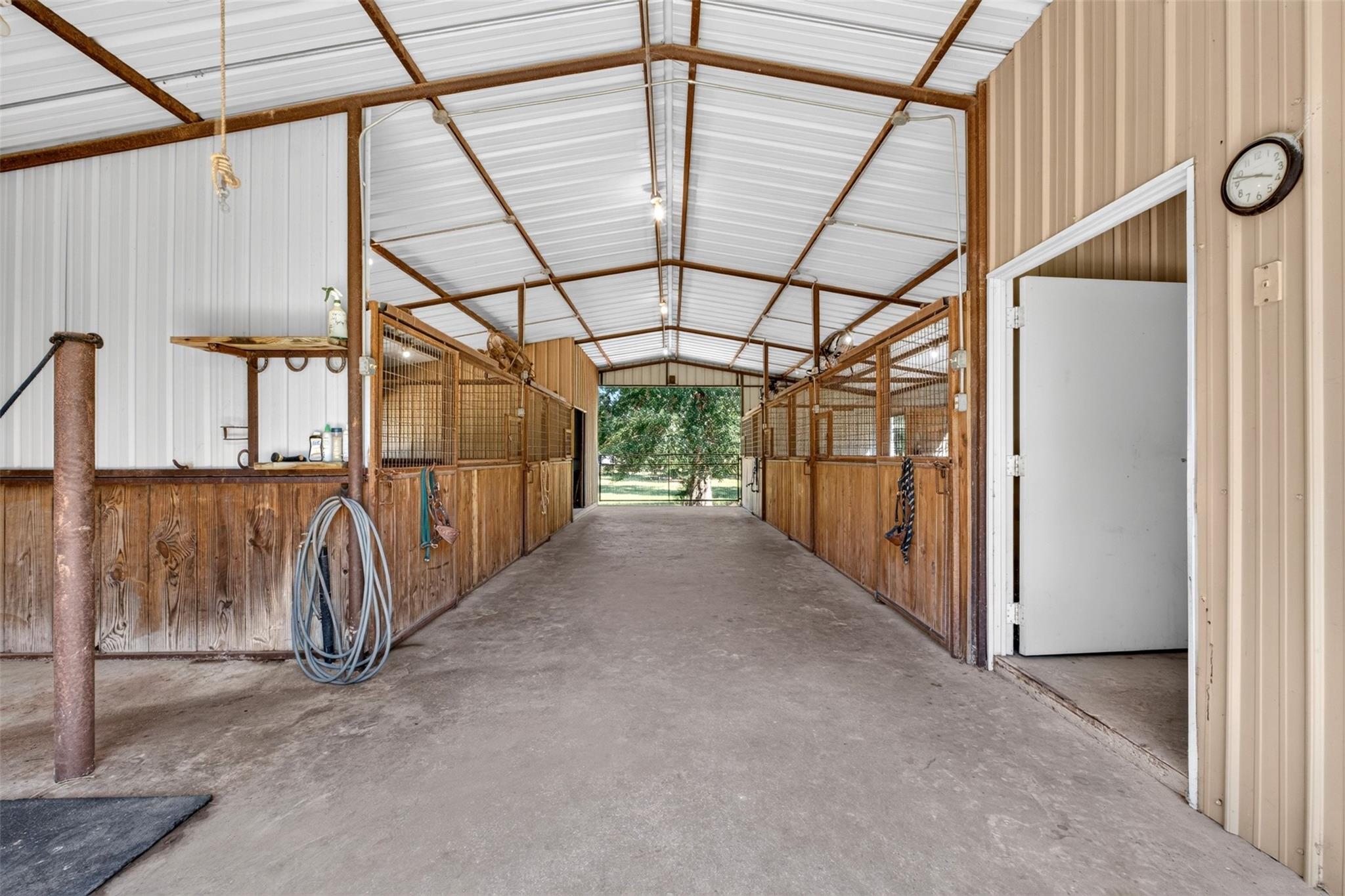 main property photo 29
