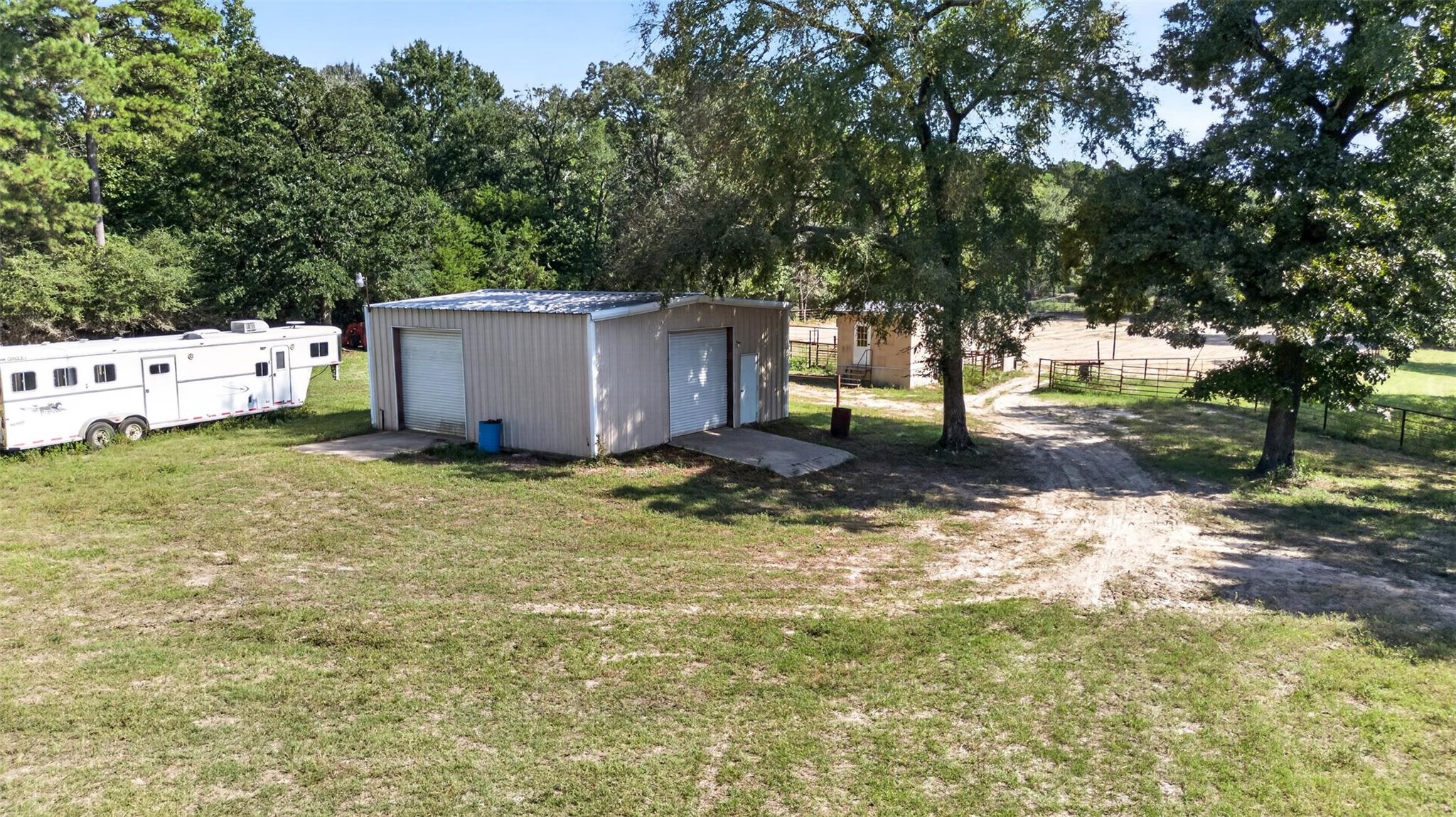 main property photo 34