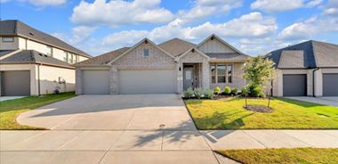 image of property with 4 Bed | 3 Bath | 2,168 Sqft