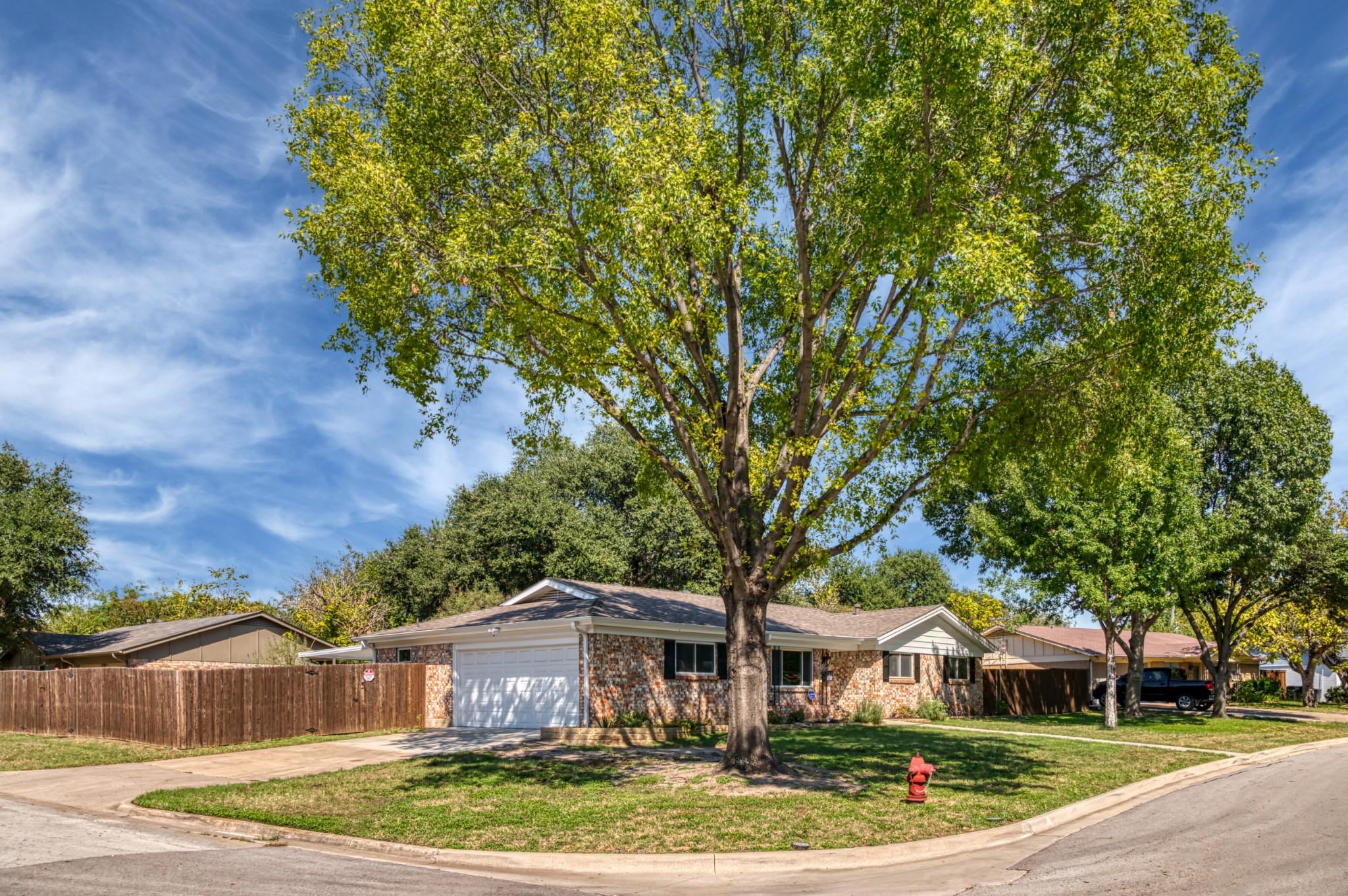 main property photo 0
