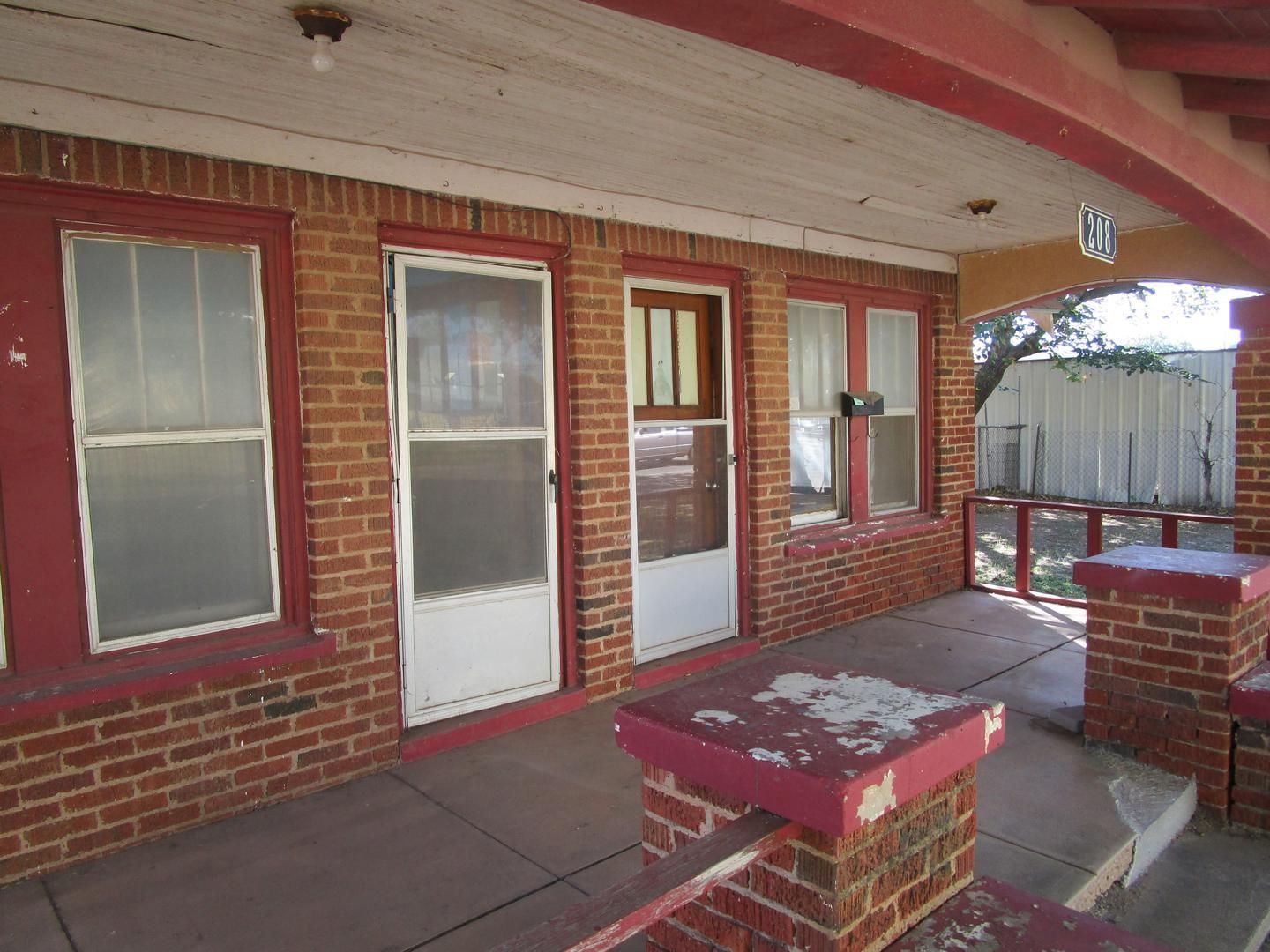 main property photo 10