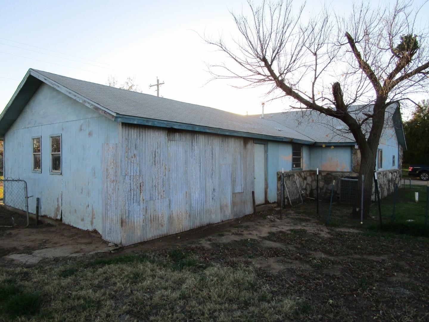 main property photo 5