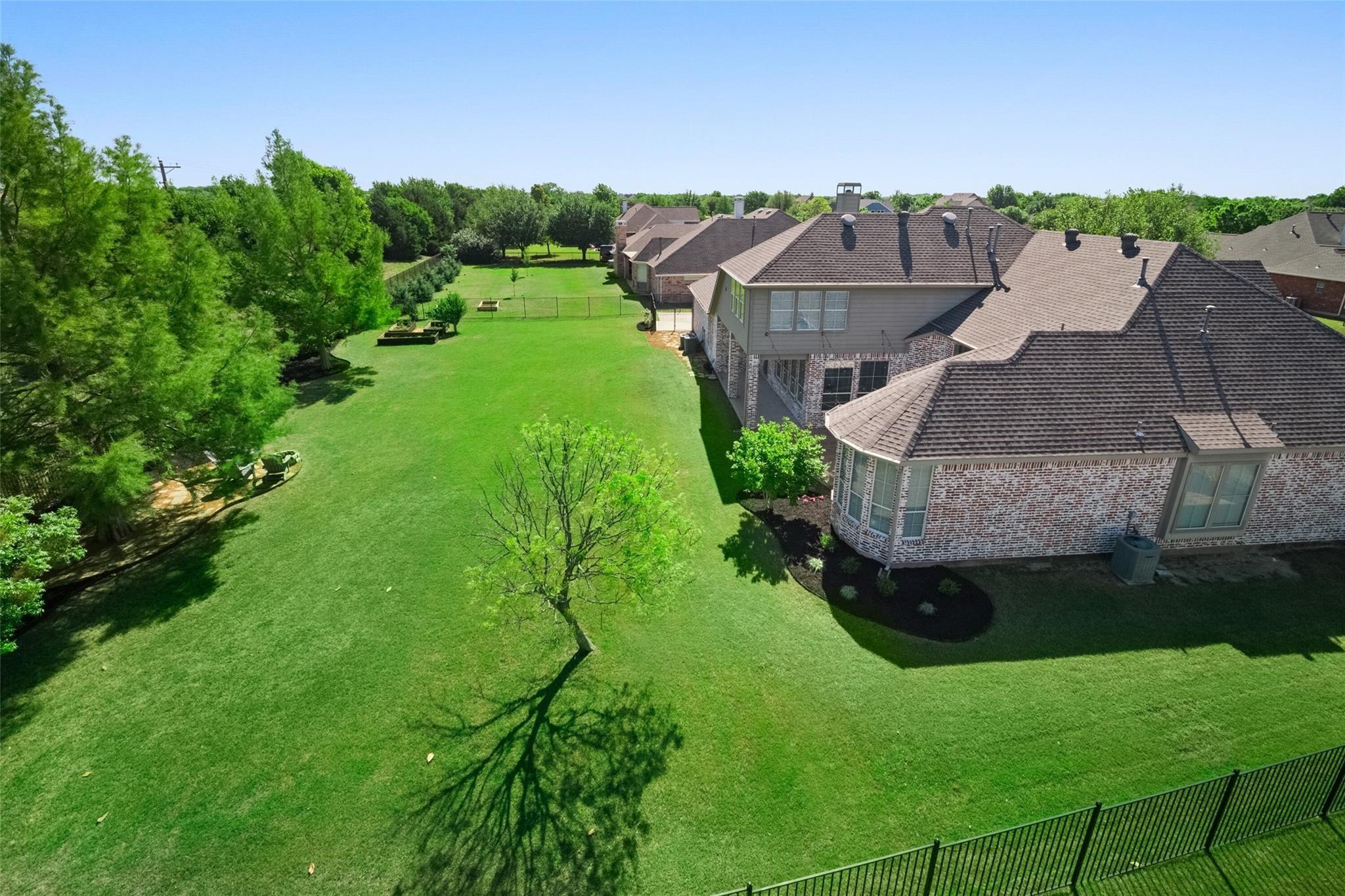 main property photo 31