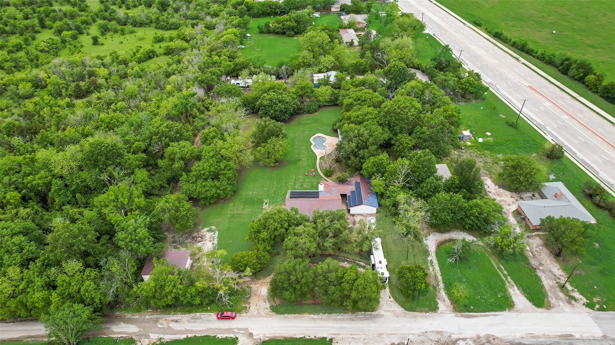 main property photo 23
