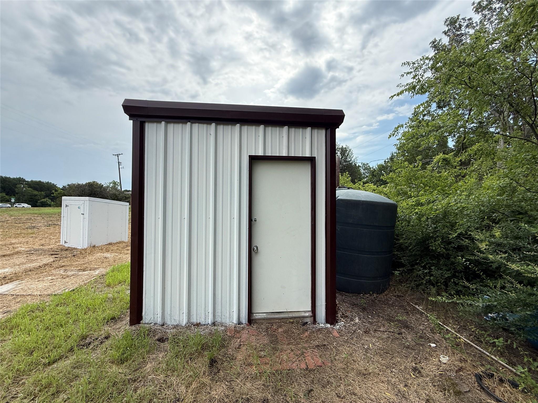 main property photo 0