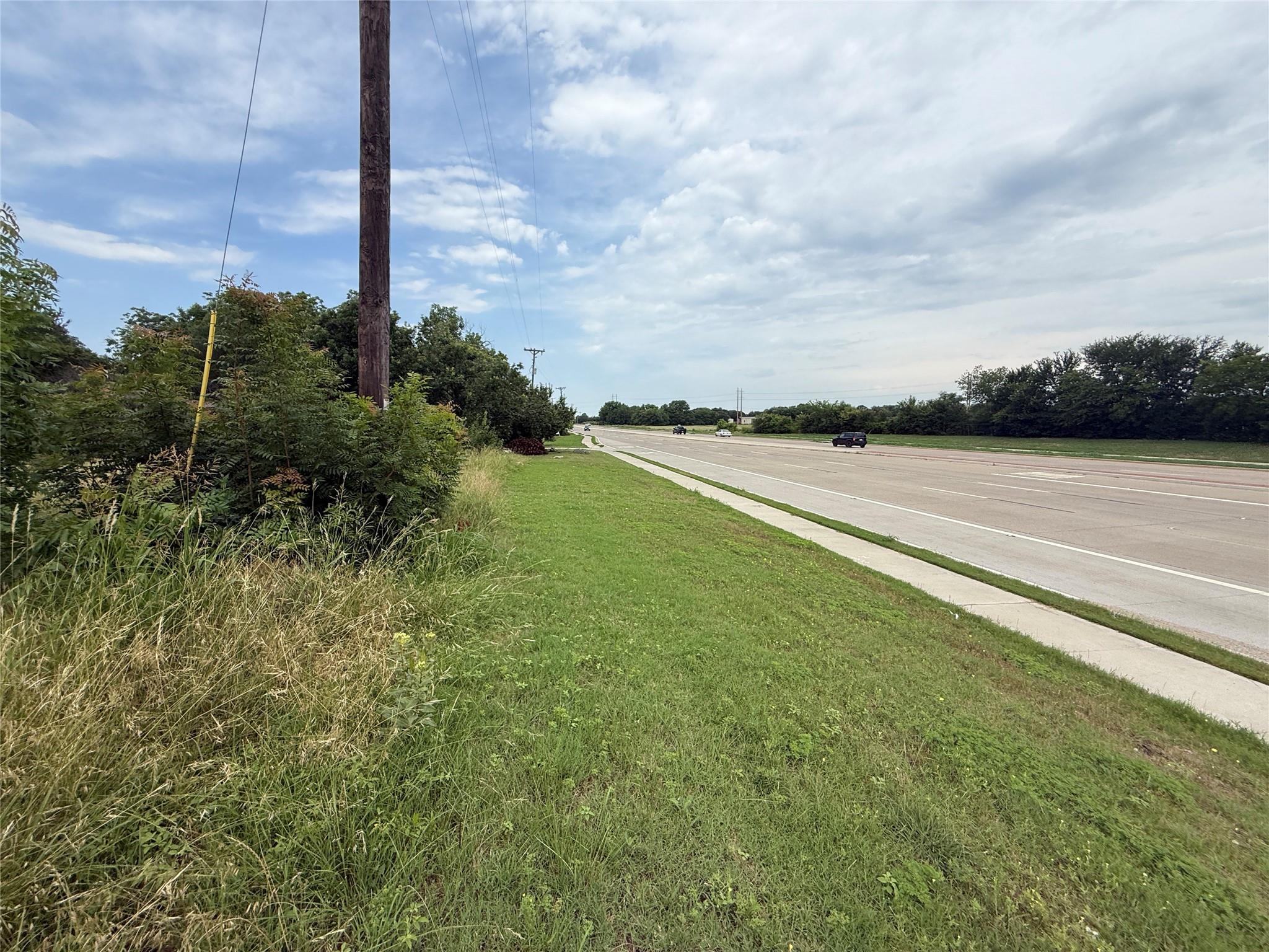 main property photo 10