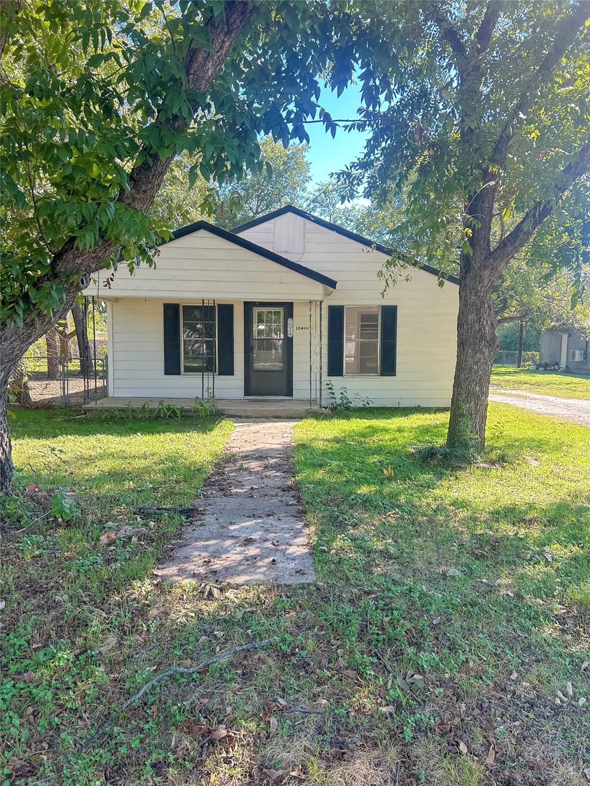 main property photo 0