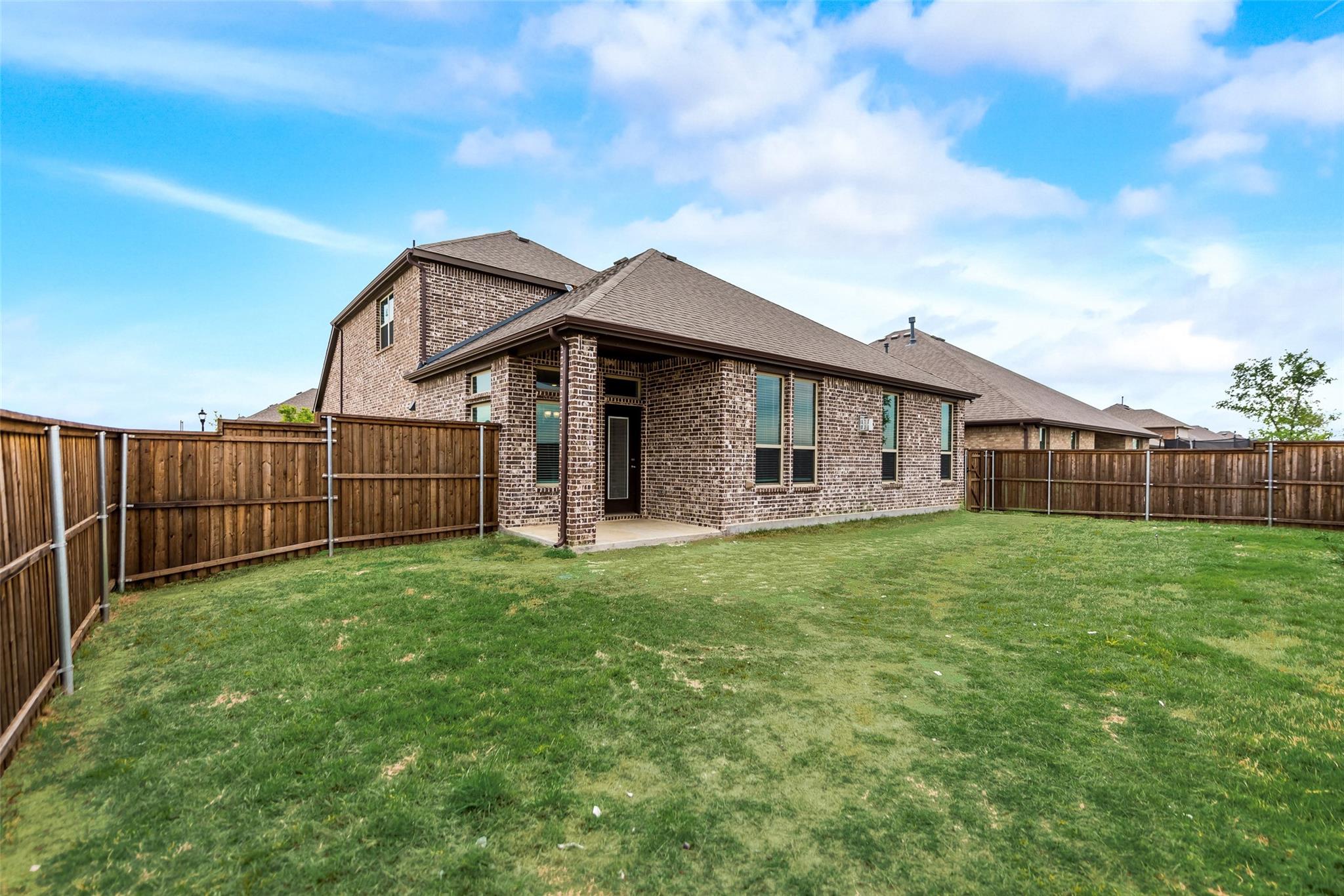 main property photo 17