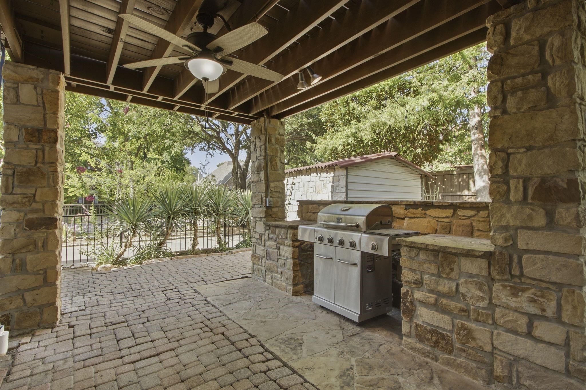 main property photo 37