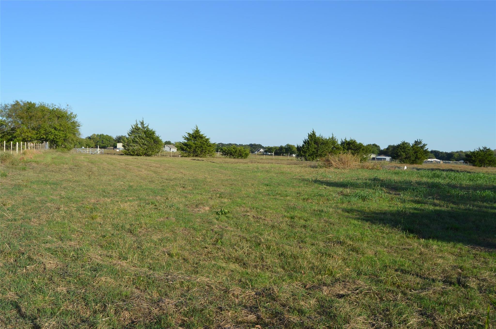 main property photo 24