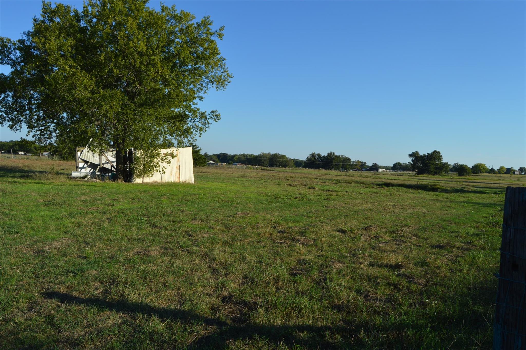 main property photo 27