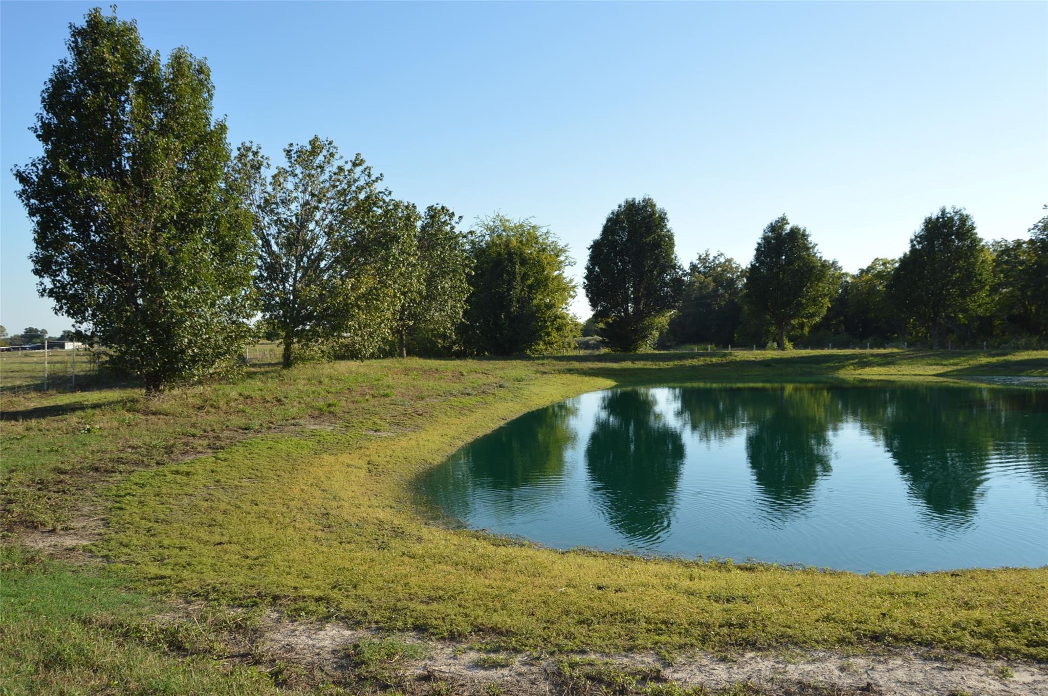 main property photo 30