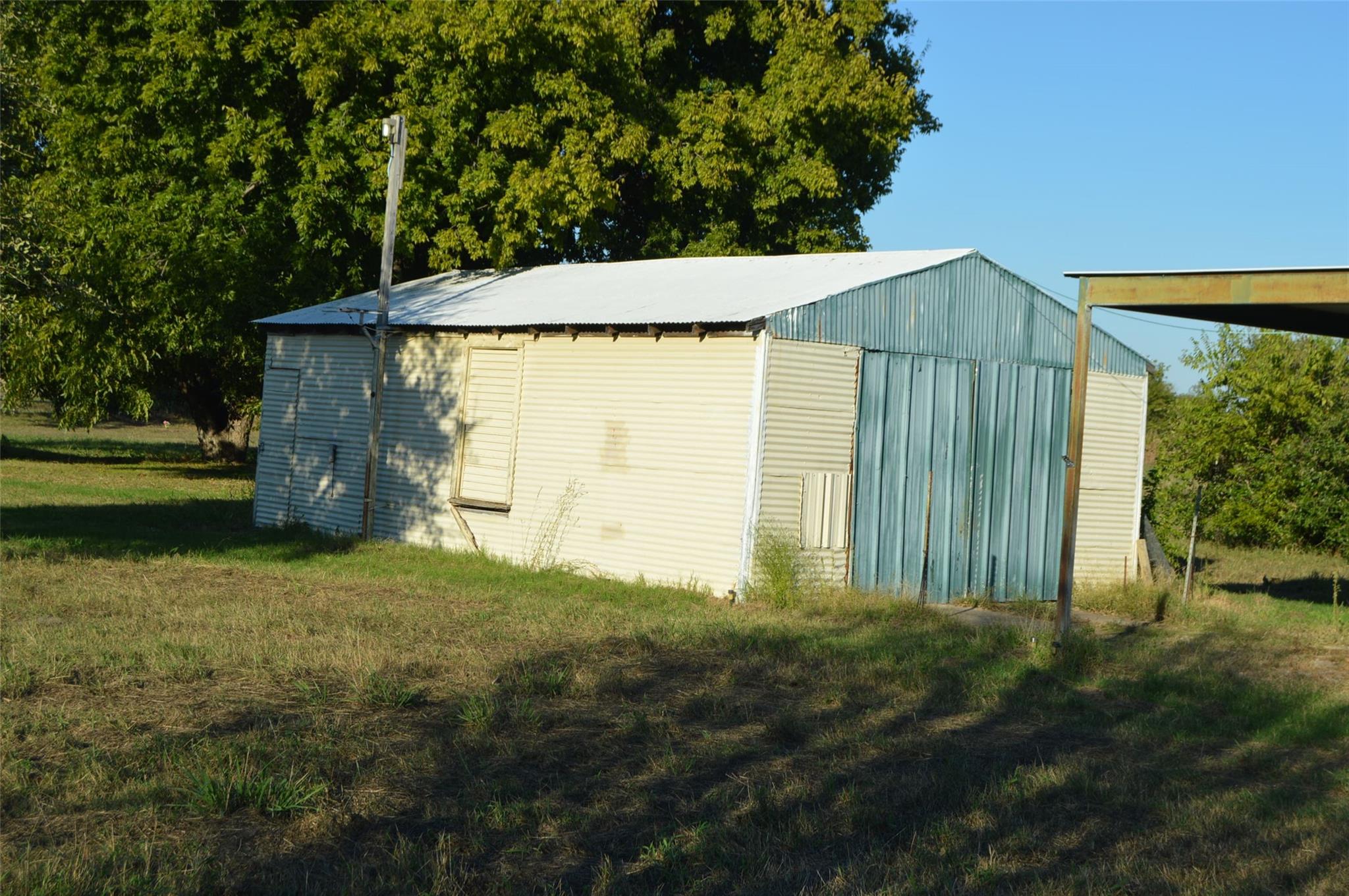 main property photo 36