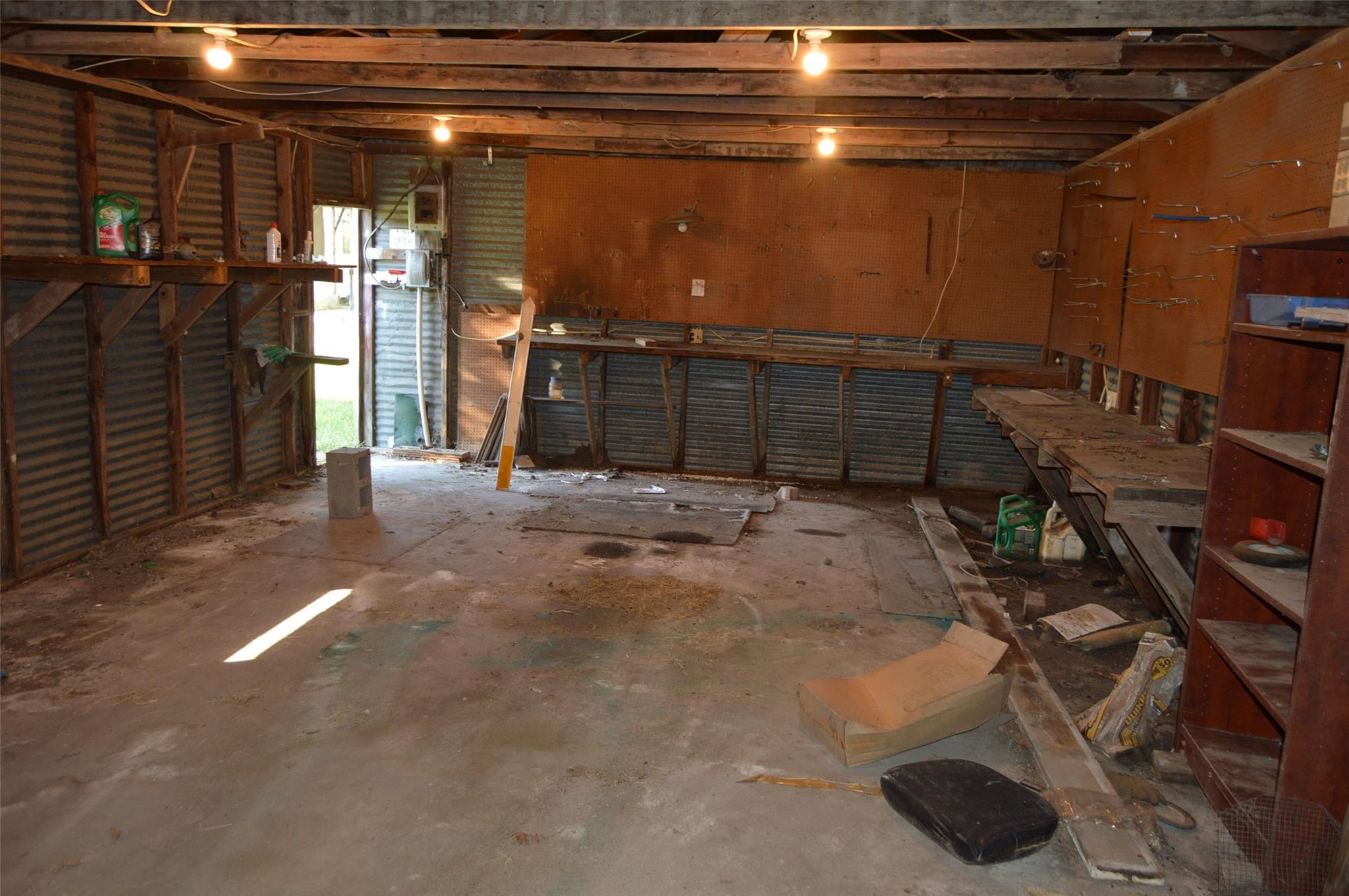 main property photo 37
