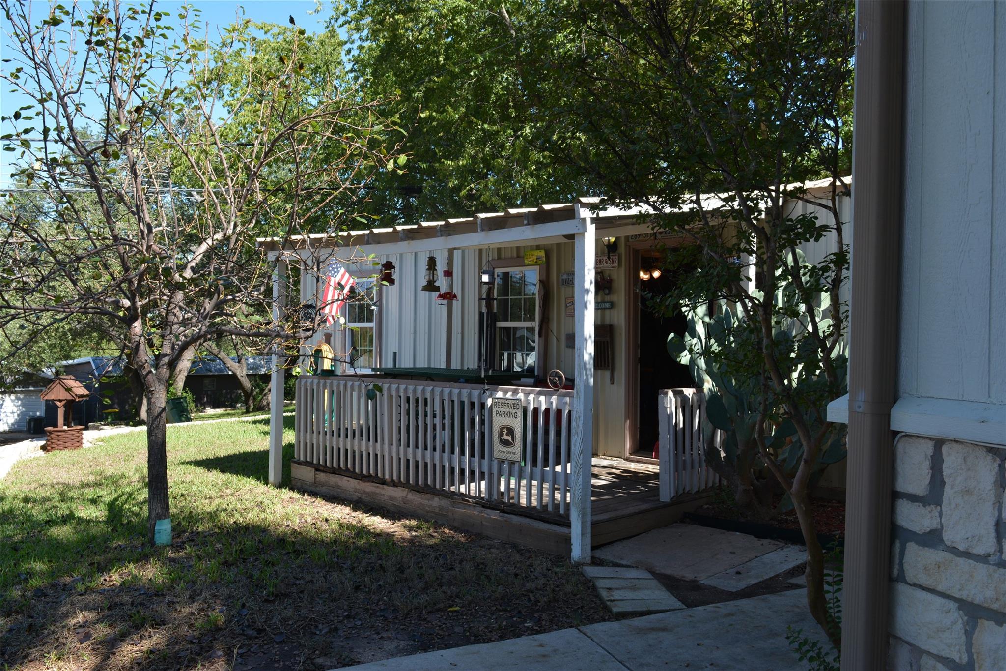 main property photo 14