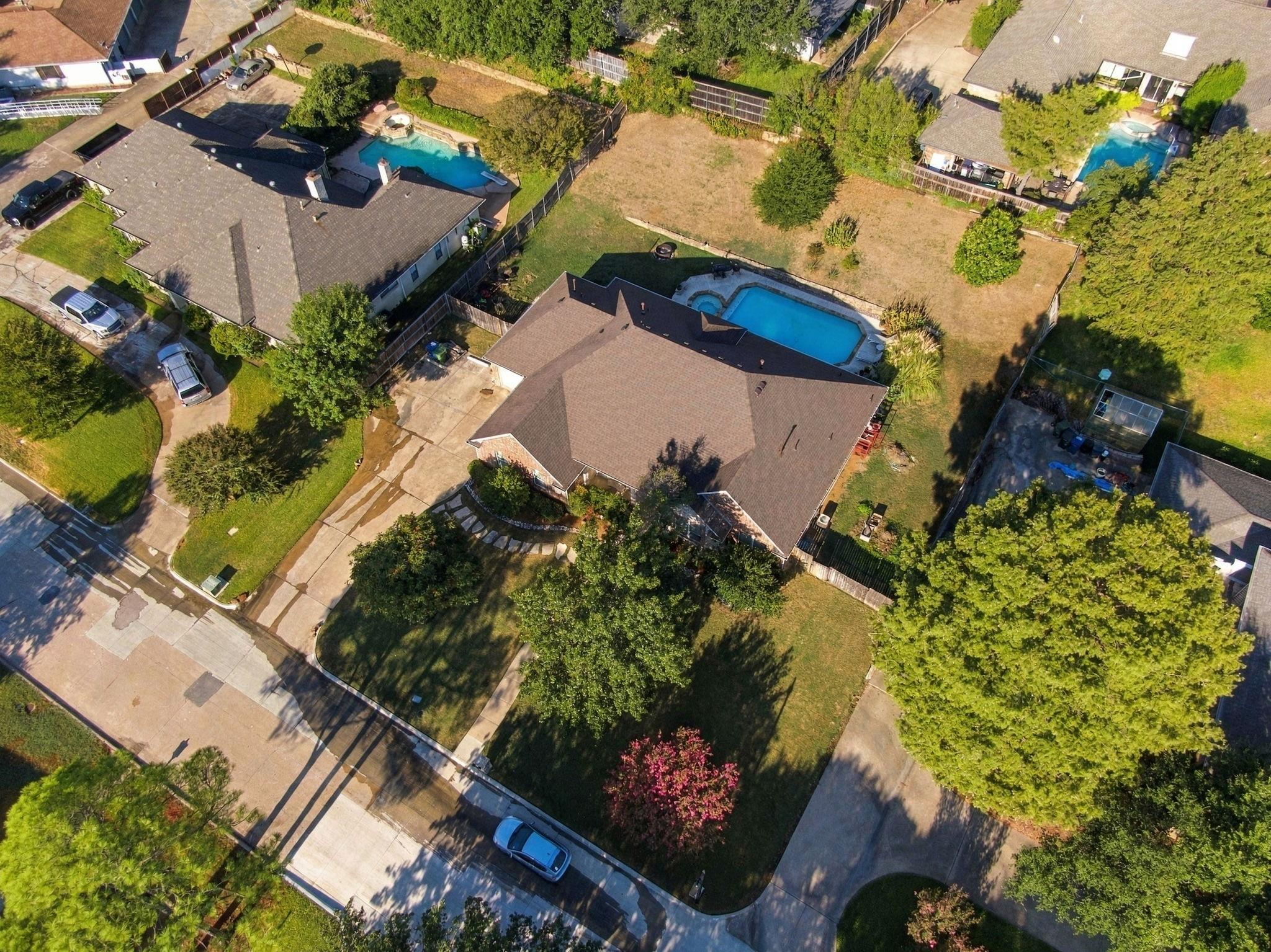 main property photo 23