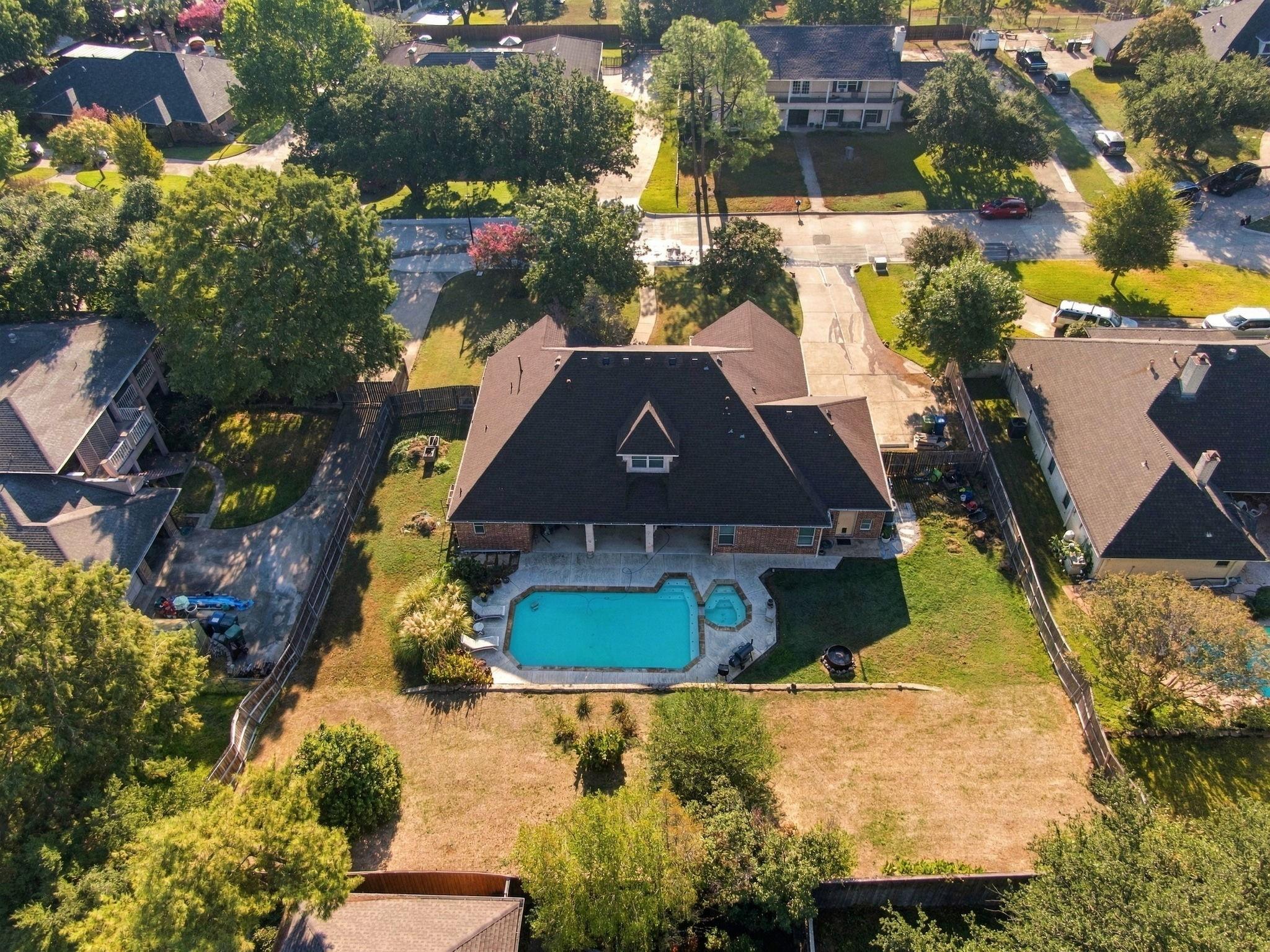main property photo 27