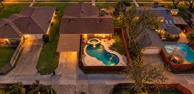 image of property with 4 Bed | 2 Bath | 2,220 Sqft