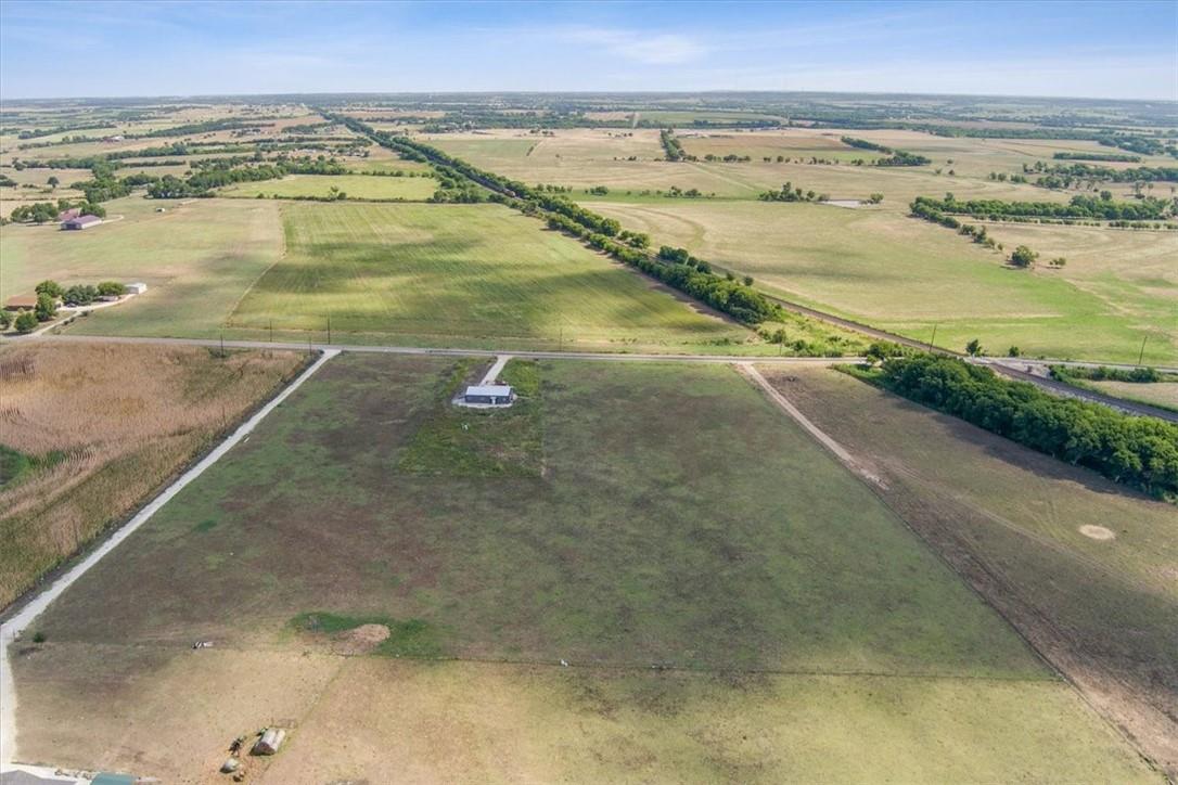 main property photo 10