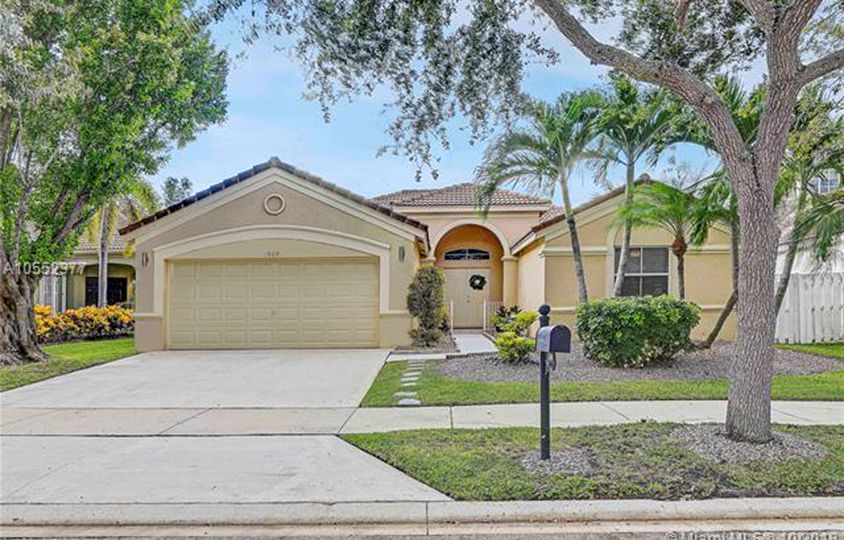 1509 Meadows Blvd, Weston, FL 33327