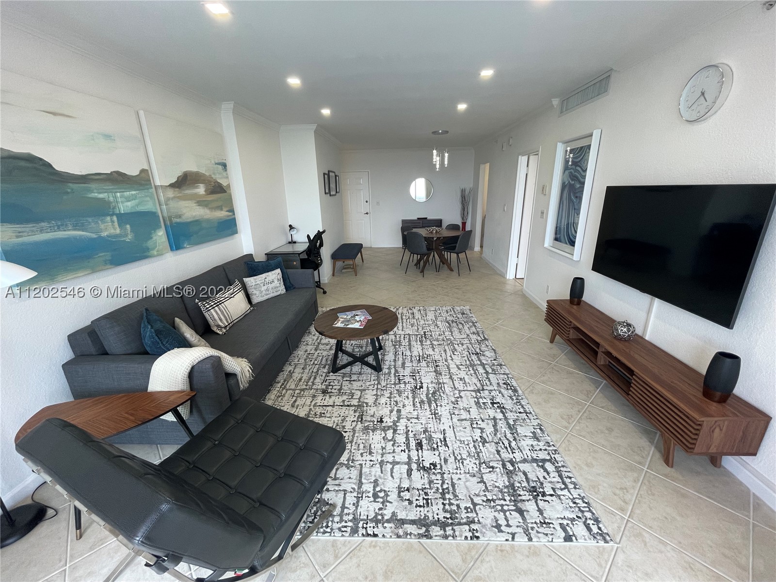 main property photo 68
