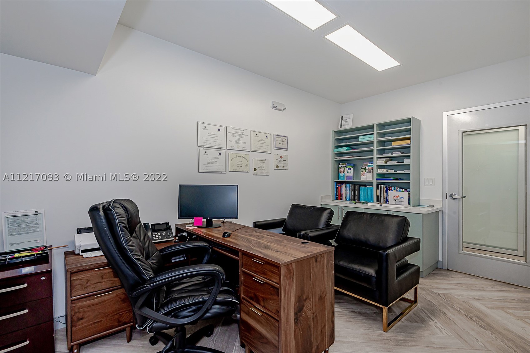 main property photo 25