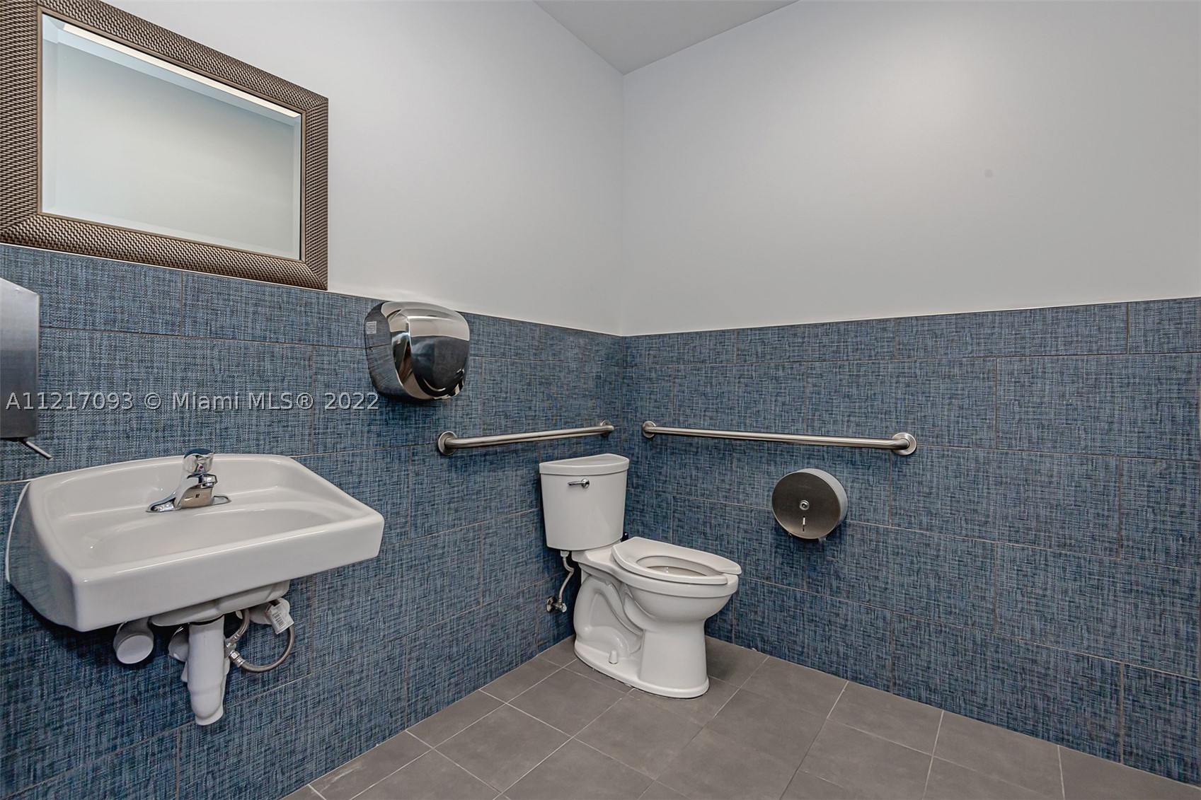 main property photo 66