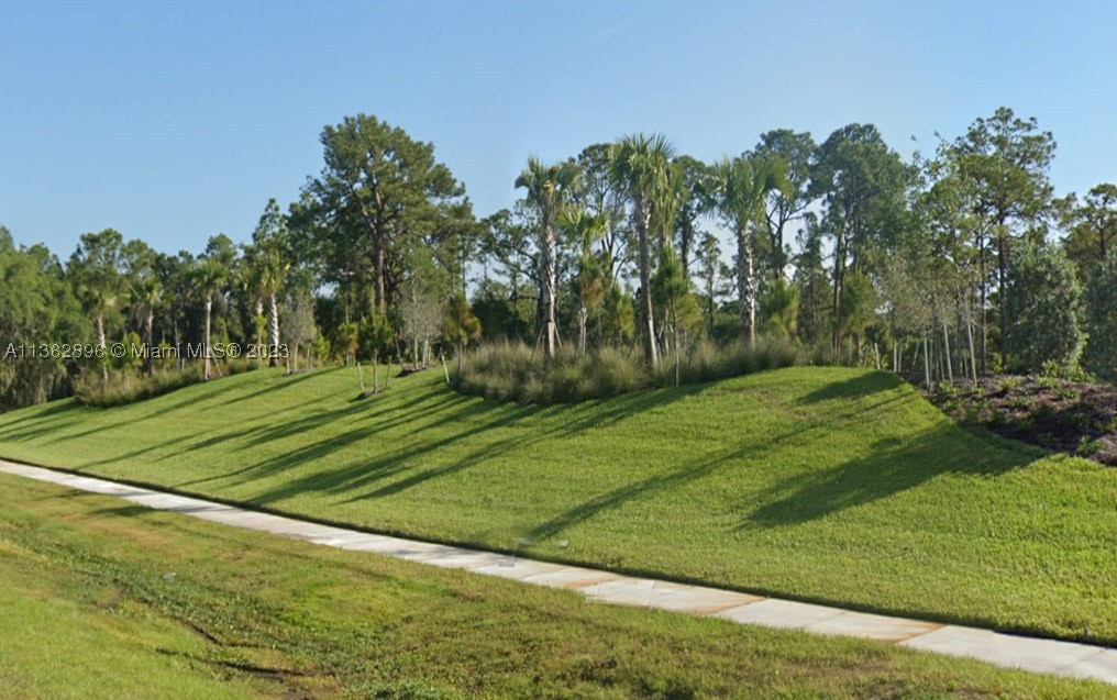 main property photo 11