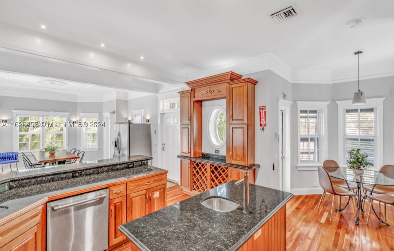 main property photo 90