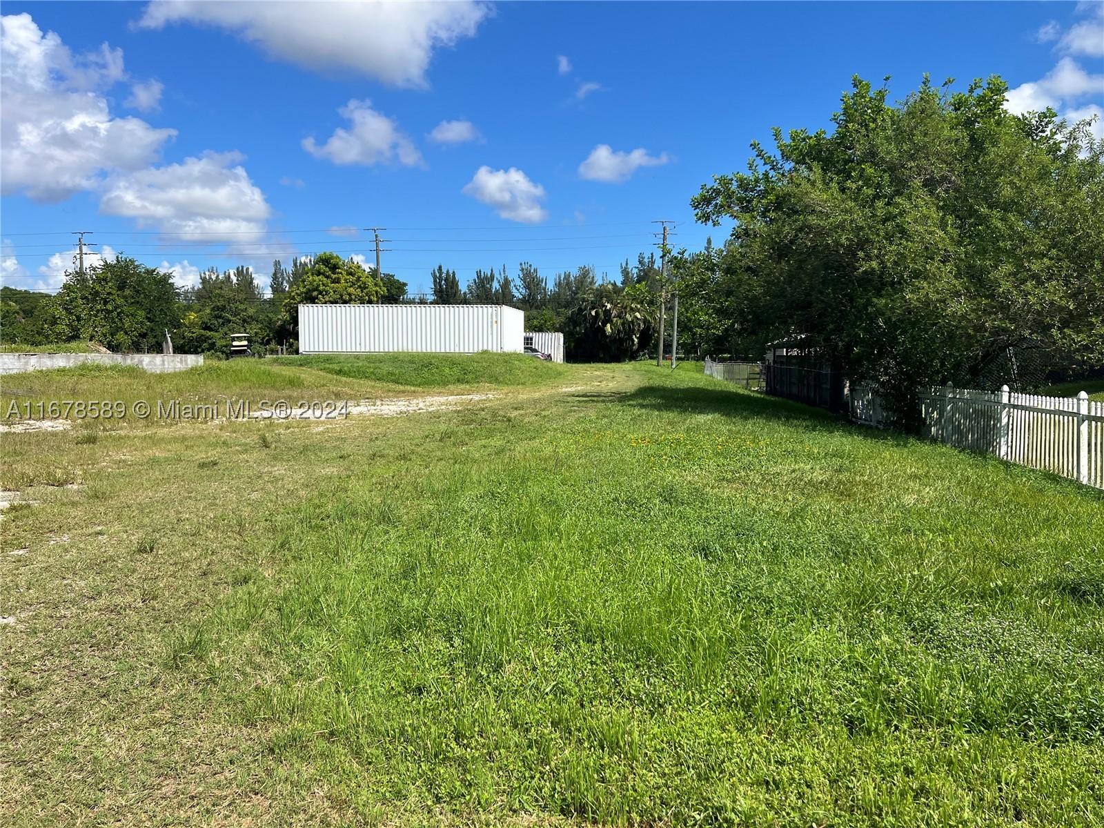 main property photo 15