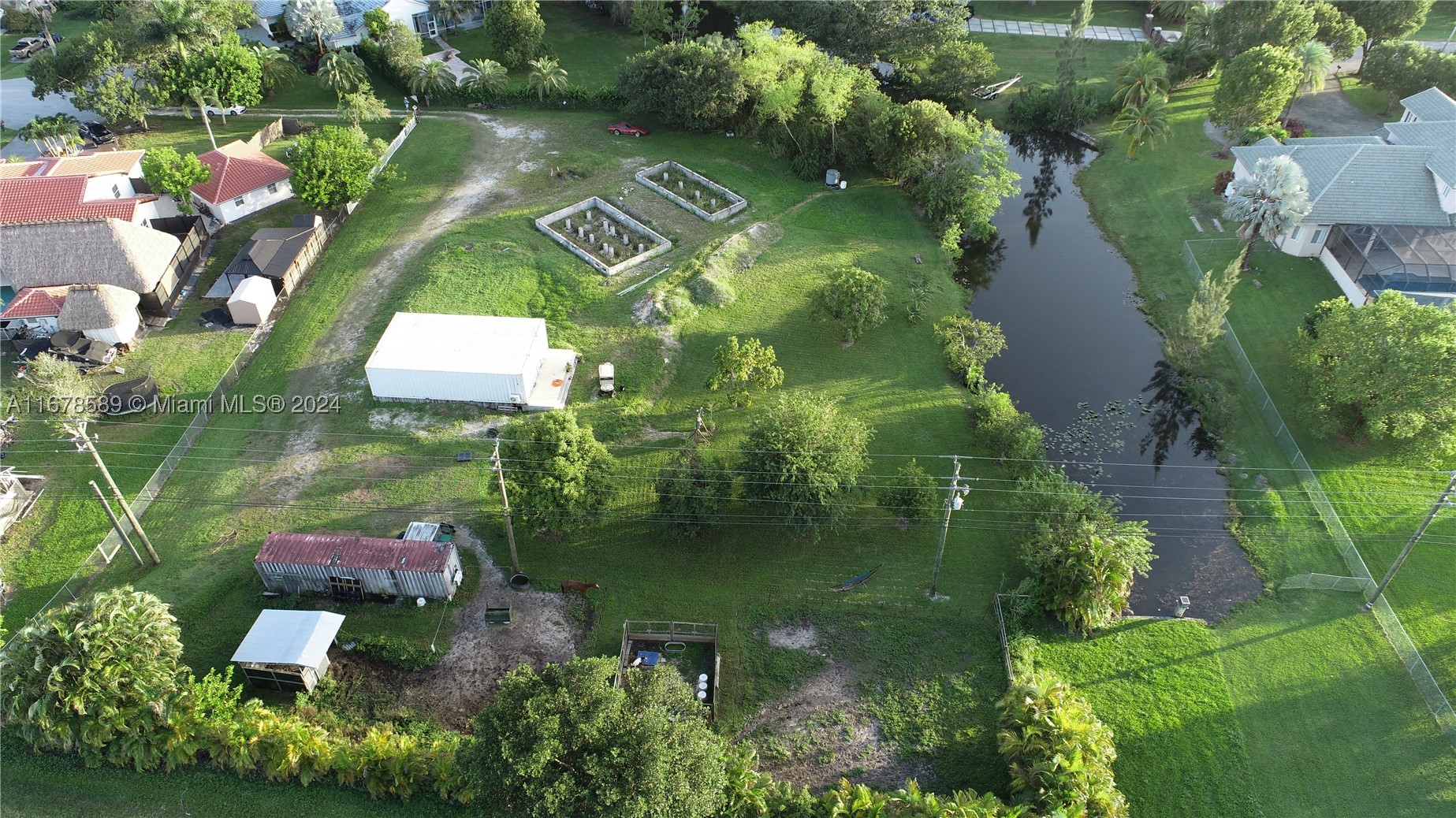 main property photo 7