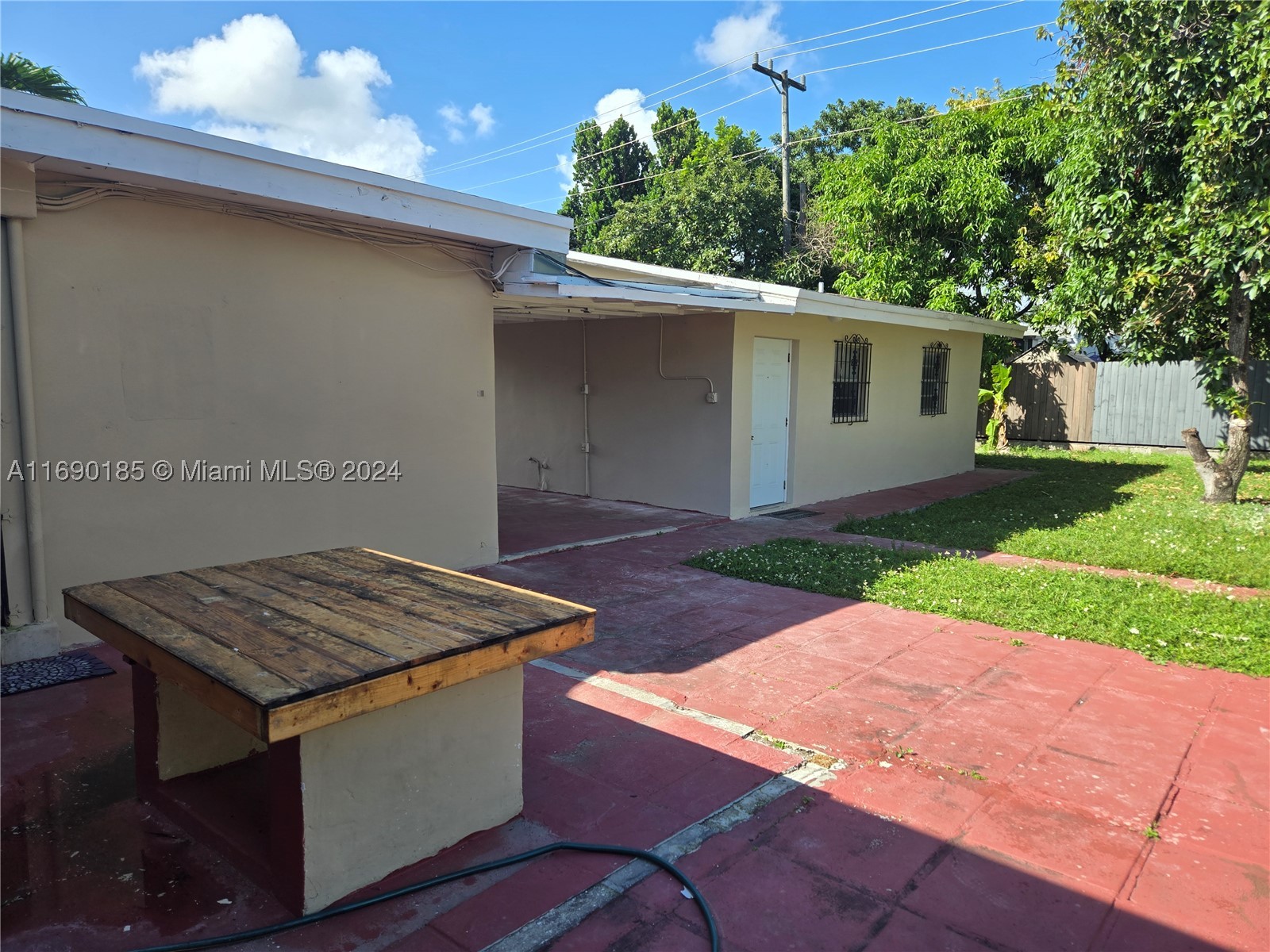 main property photo 24