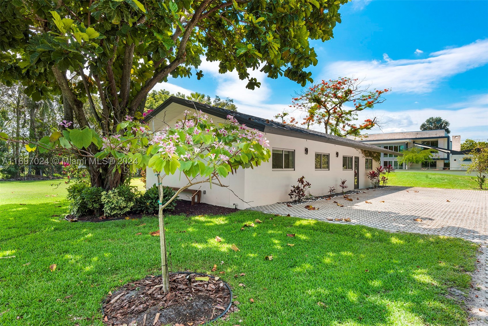main property photo 67