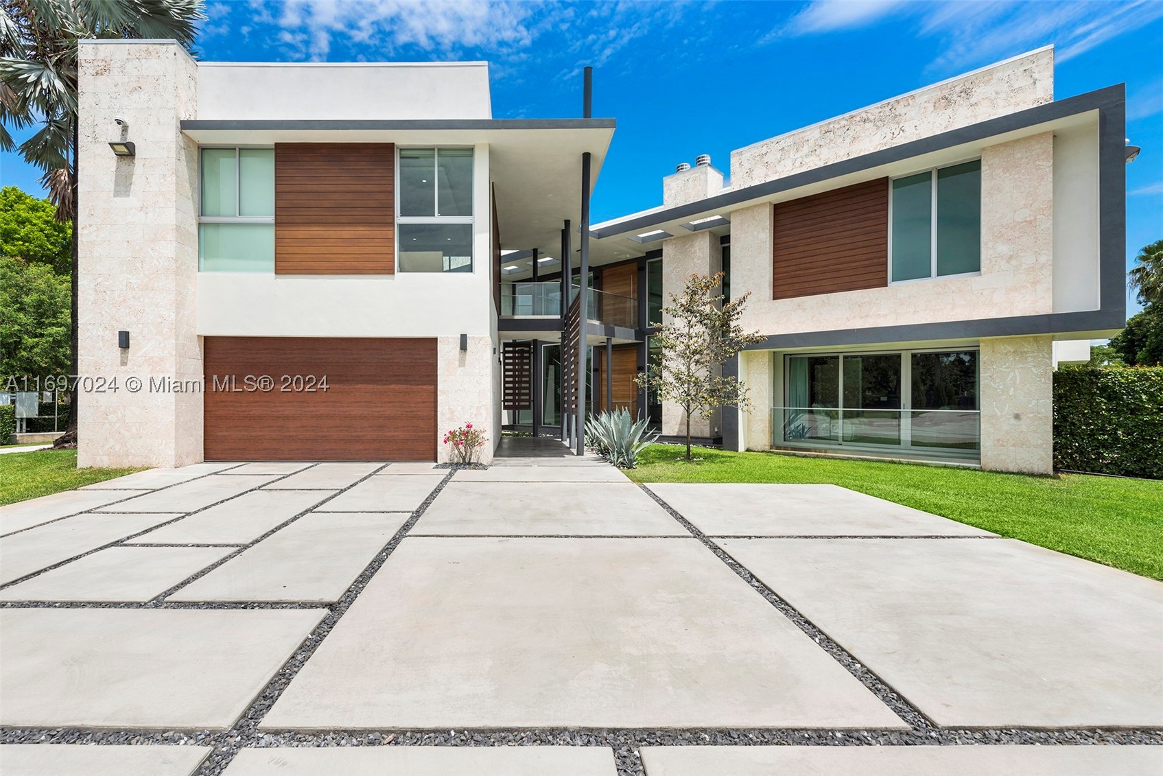 main property photo 81
