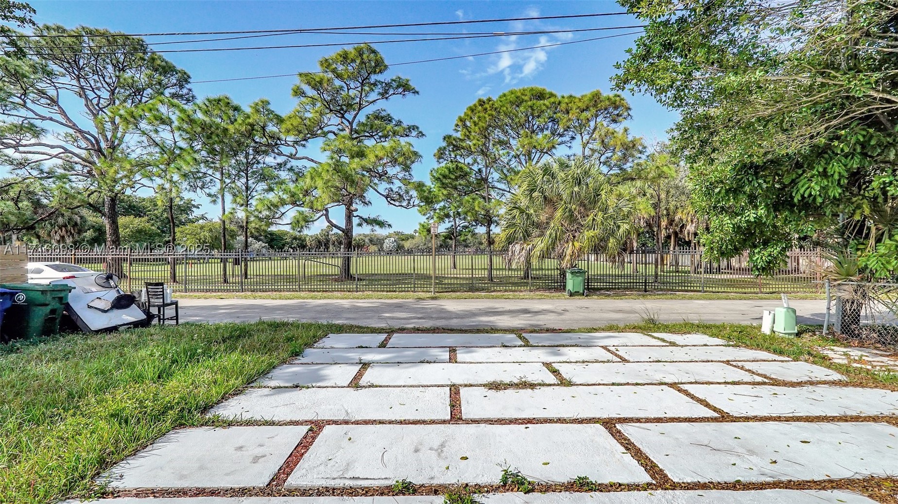 main property photo 34