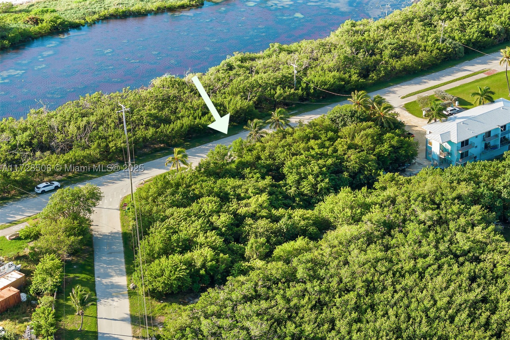 main property photo 8