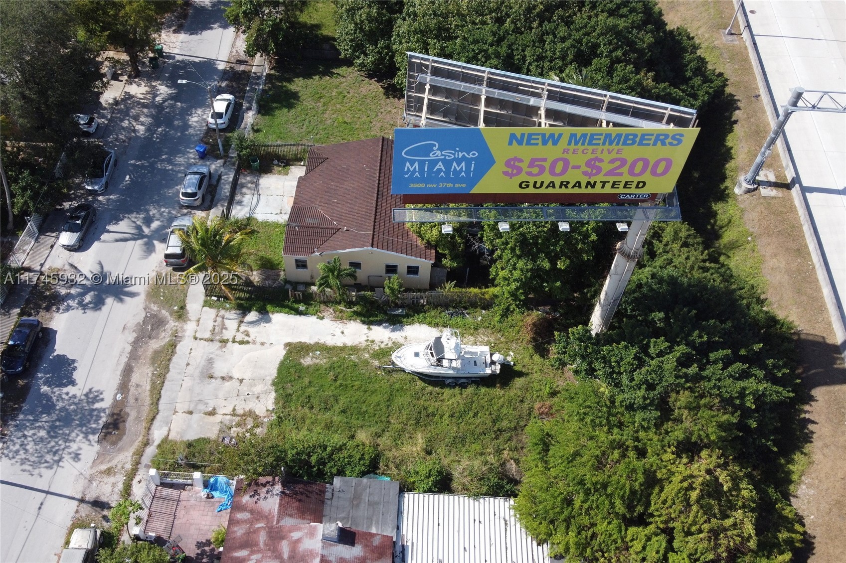 main property photo 12